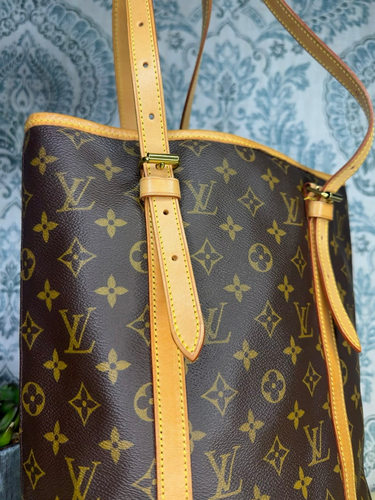 Louis Vuitton Bucket GM #1