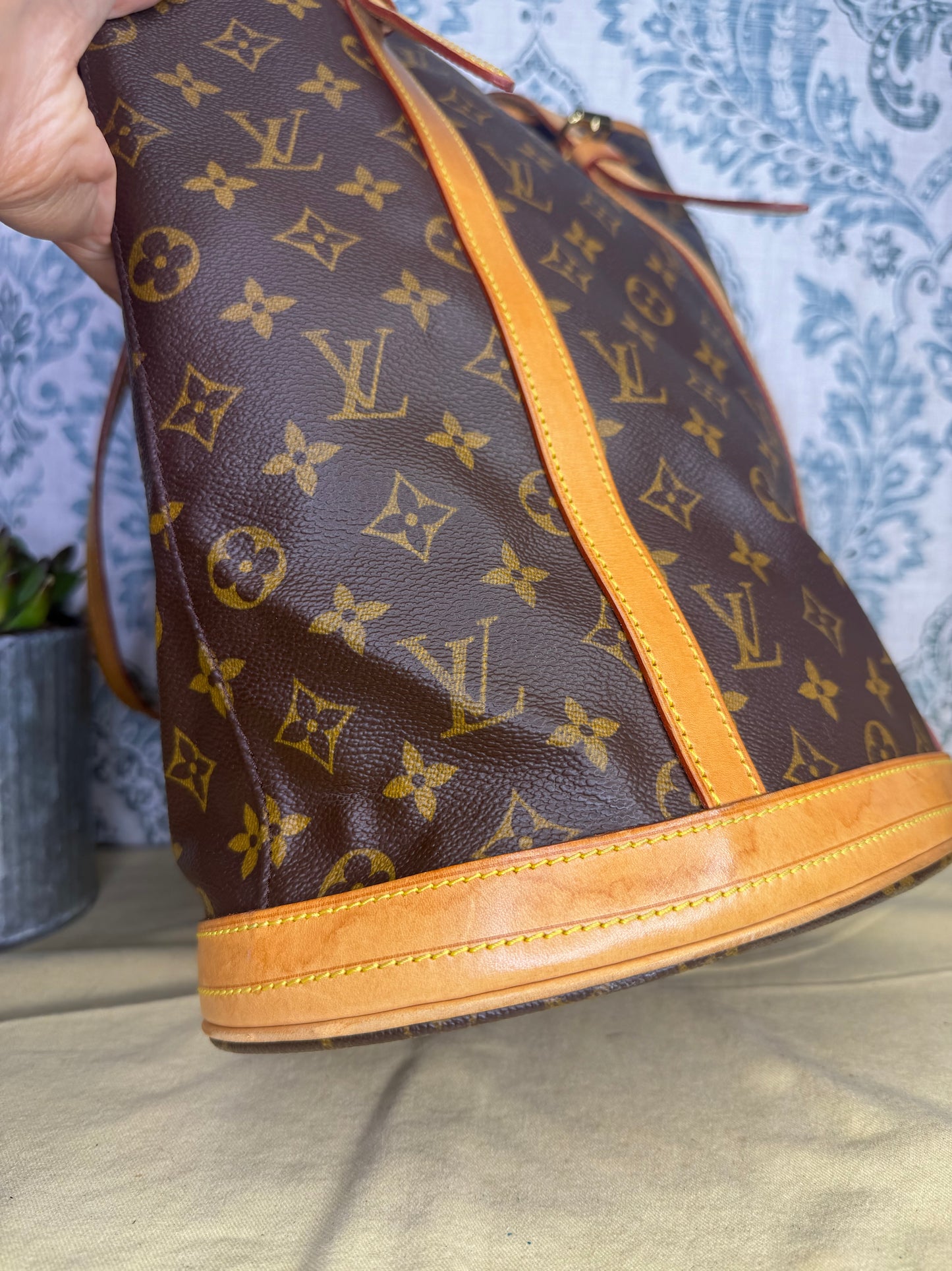 Louis Vuitton Bucket GM #1