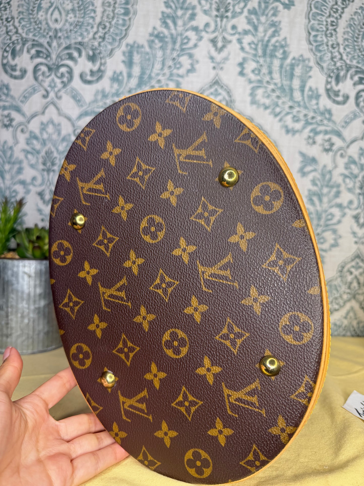 Louis Vuitton Bucket GM #1