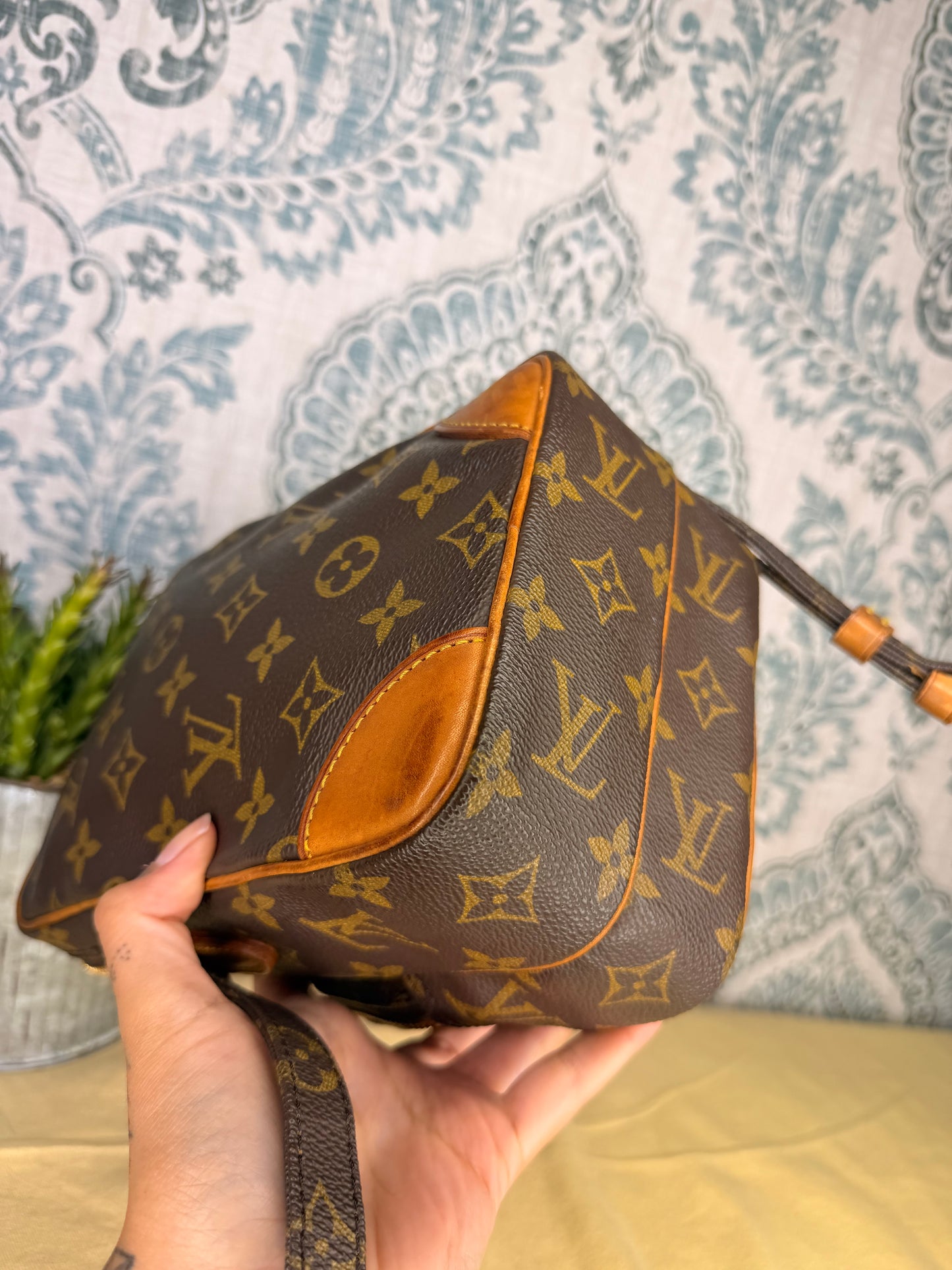 Louis Vuitton Amazon PM