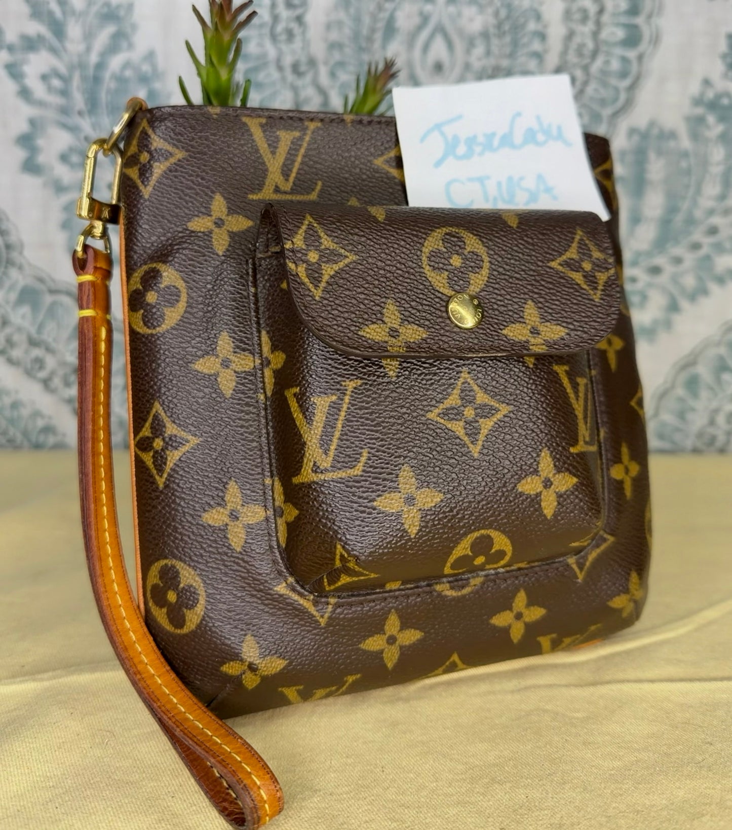 Louis Vuitton Partition Wristlet
