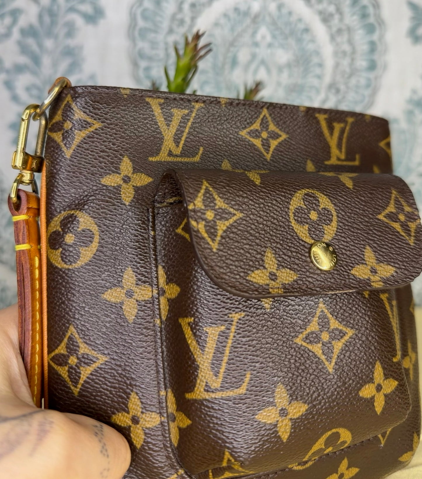 Louis Vuitton Partition Wristlet