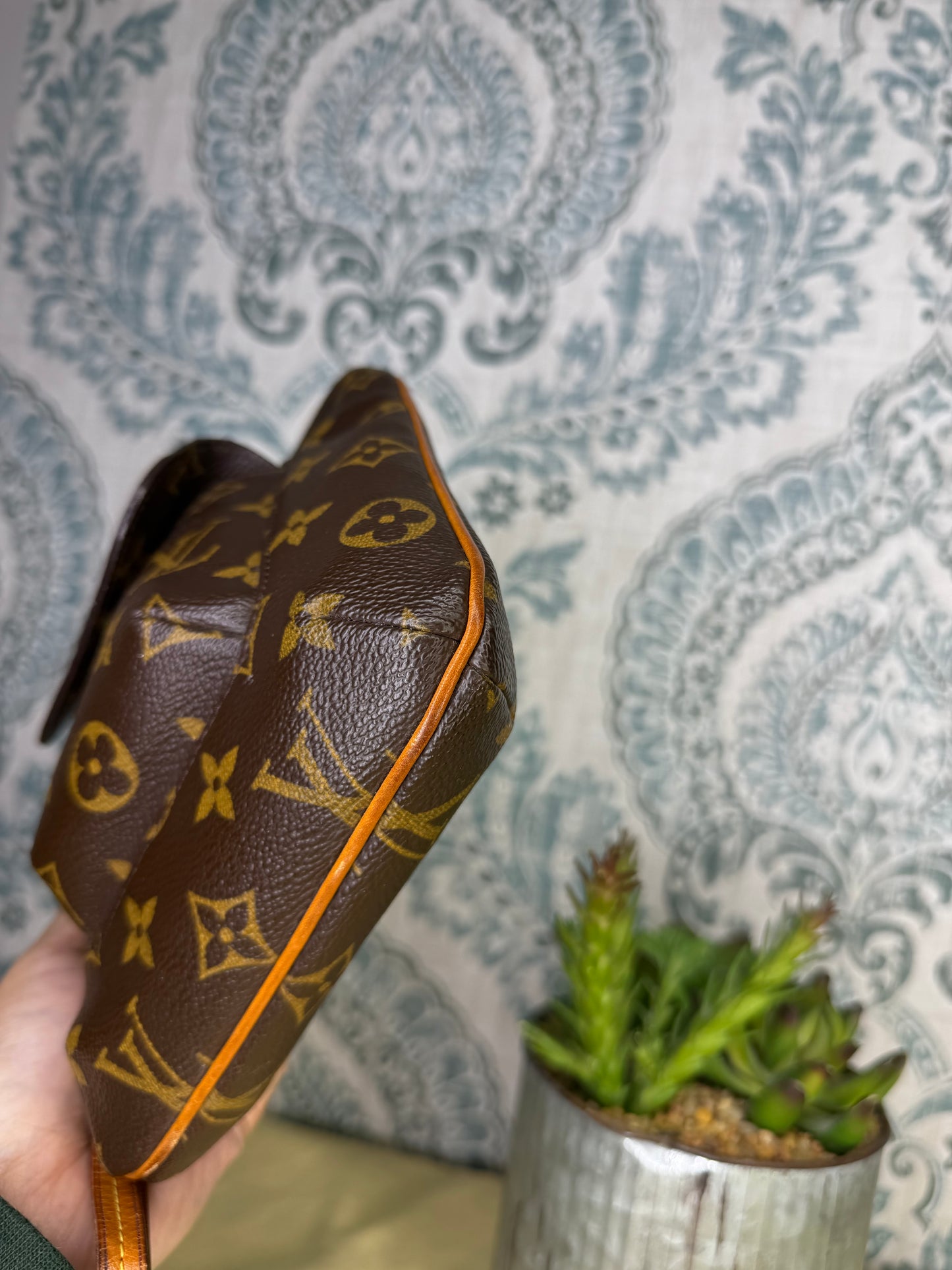 Louis Vuitton Partition Wristlet