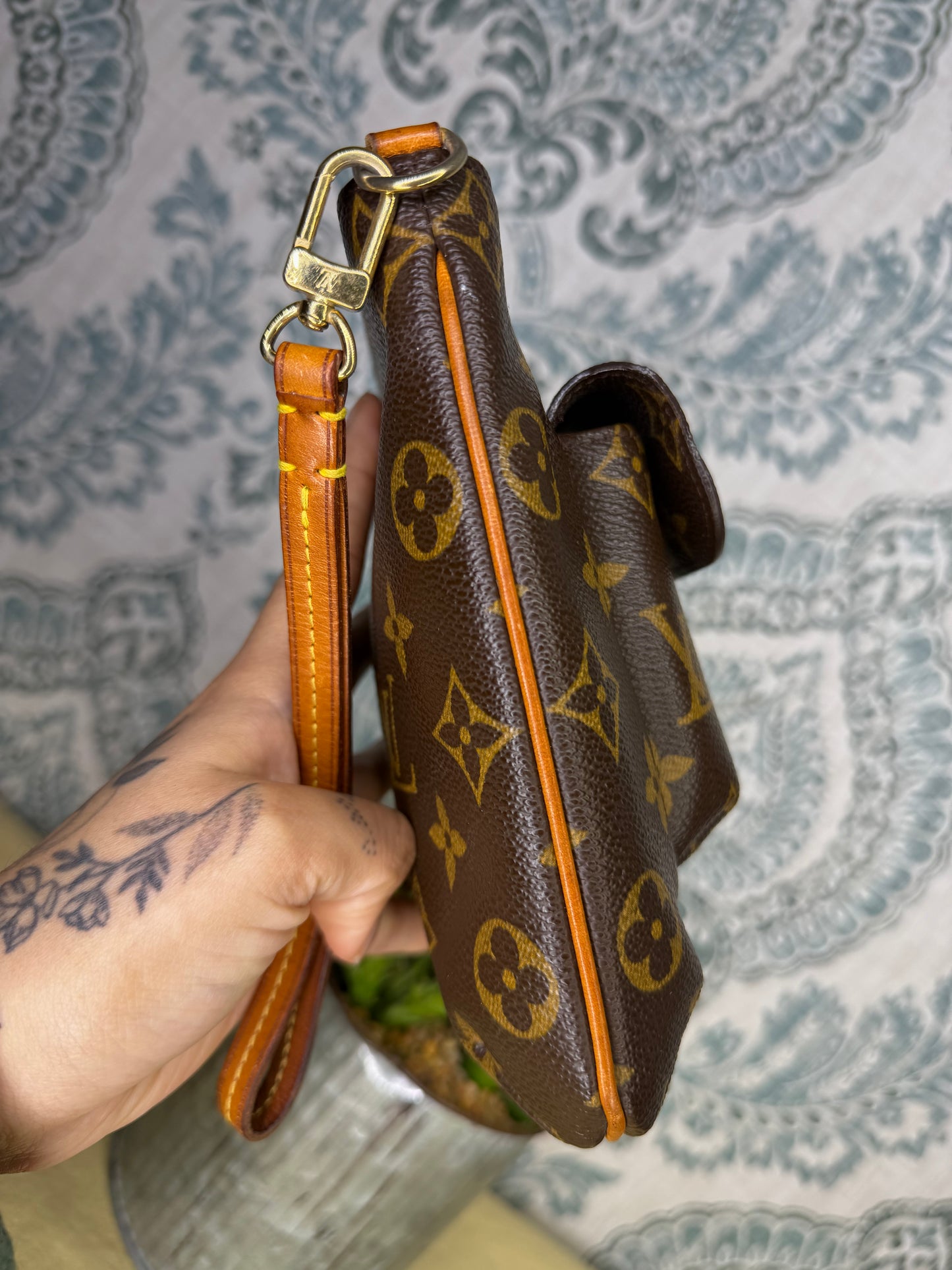 Louis Vuitton Partition Wristlet