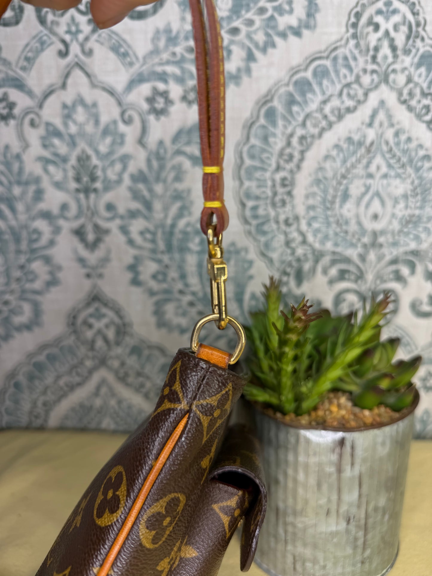 Louis Vuitton Partition Wristlet