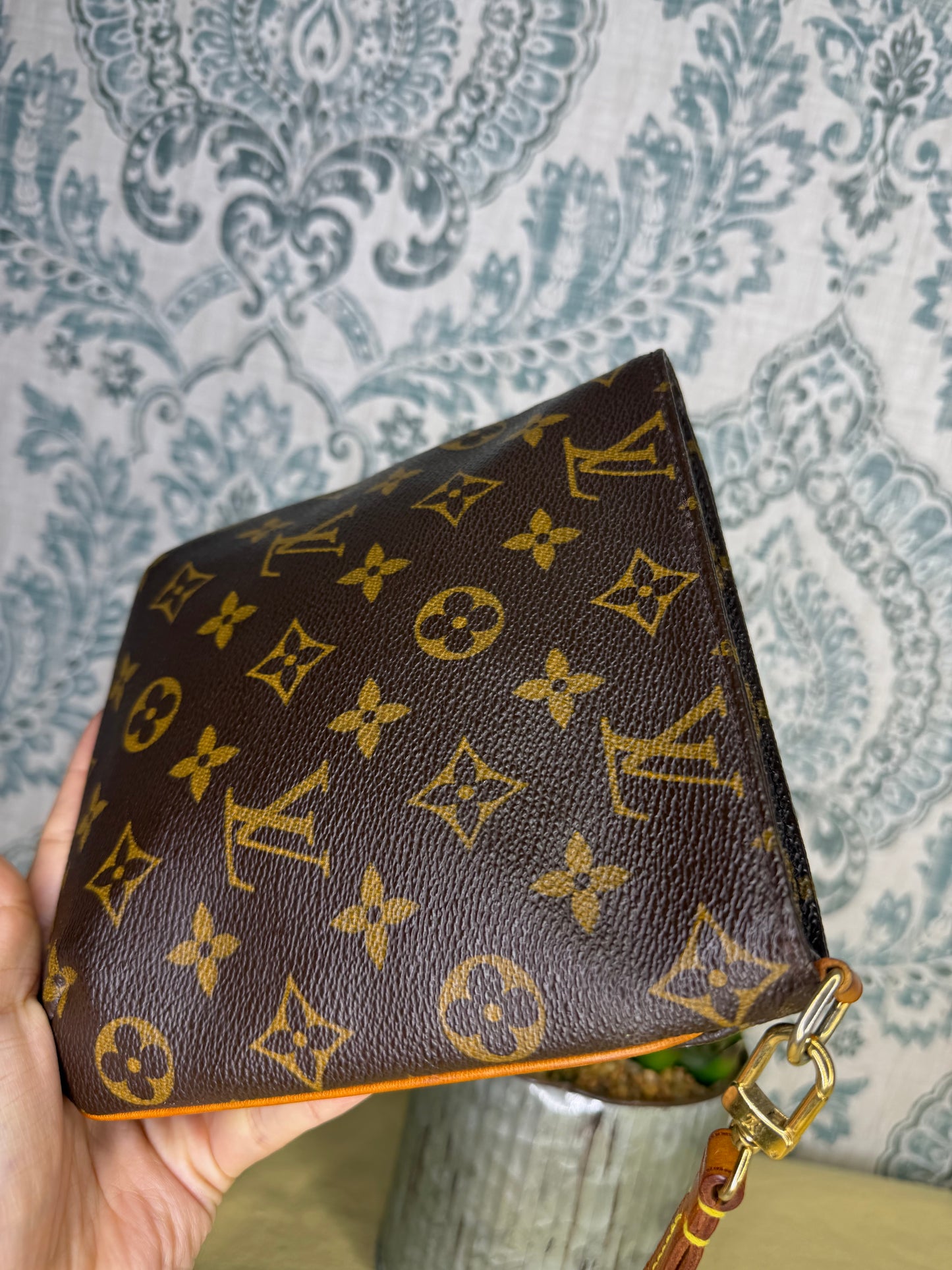 Louis Vuitton Partition Wristlet