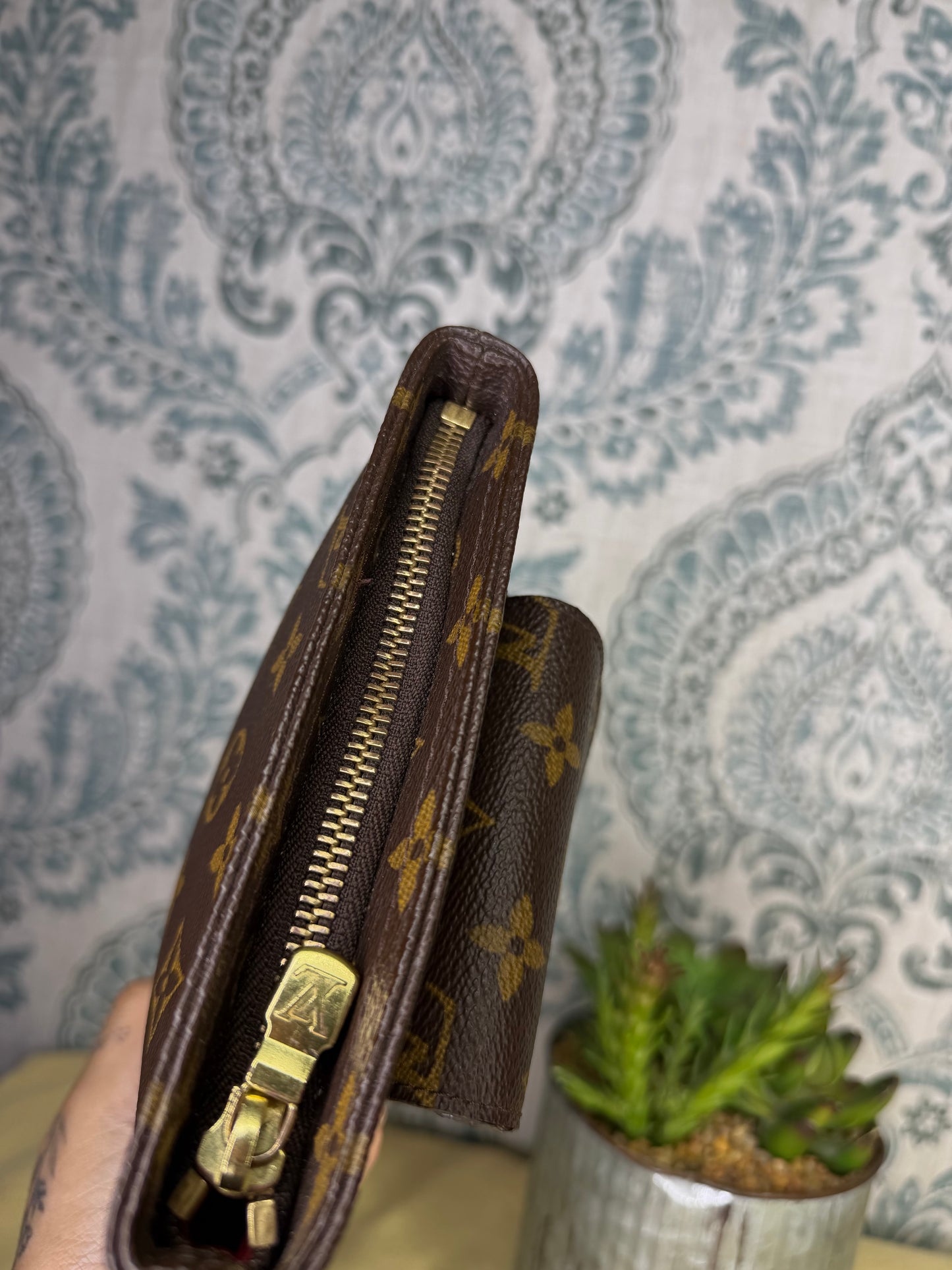 Louis Vuitton Partition Wristlet