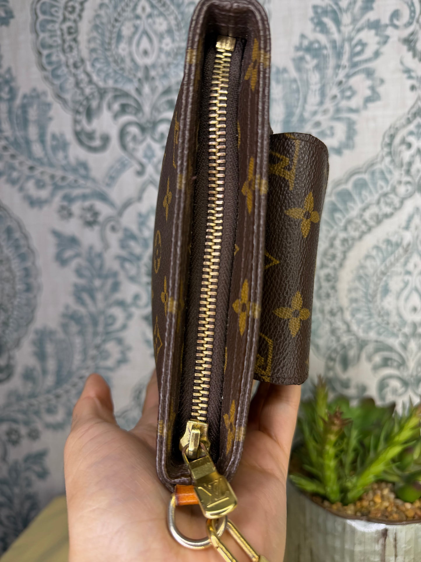 Louis Vuitton Partition Wristlet