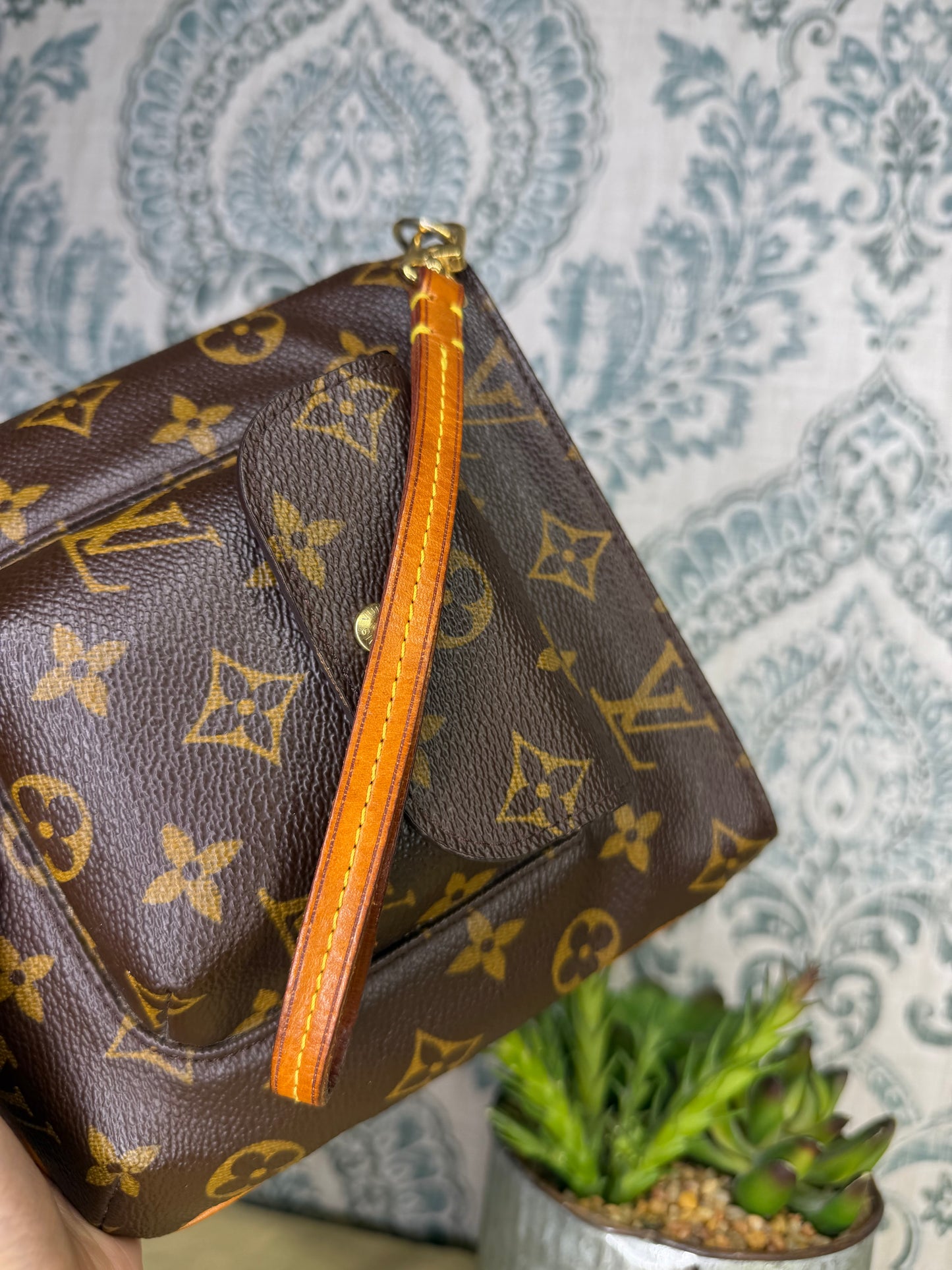 Louis Vuitton Partition Wristlet