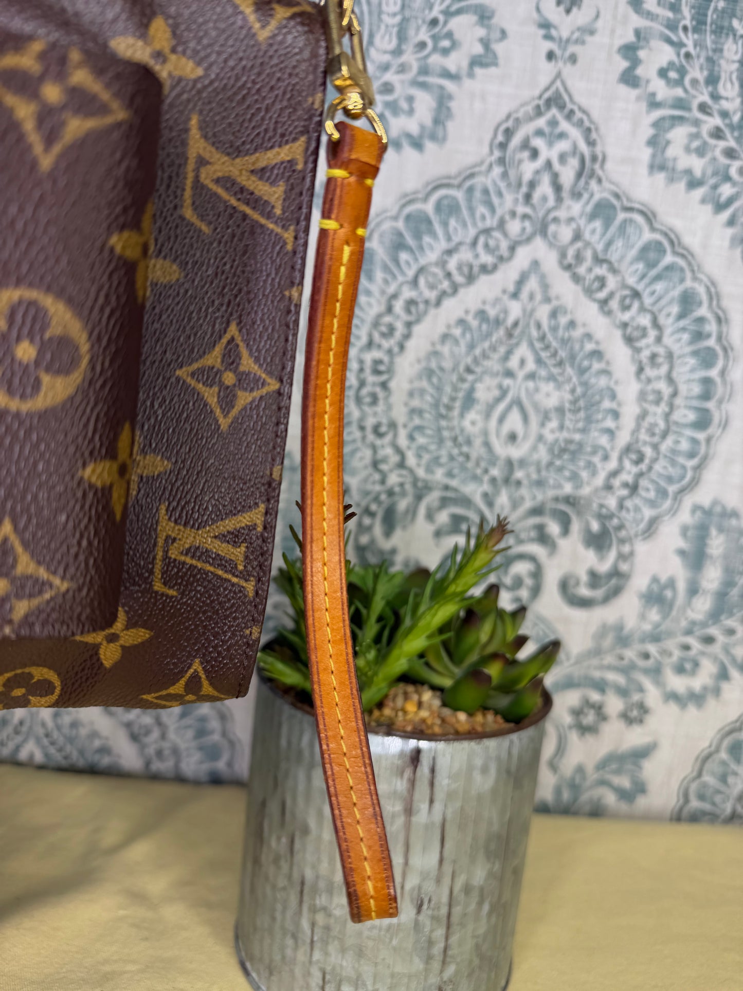 Louis Vuitton Partition Wristlet