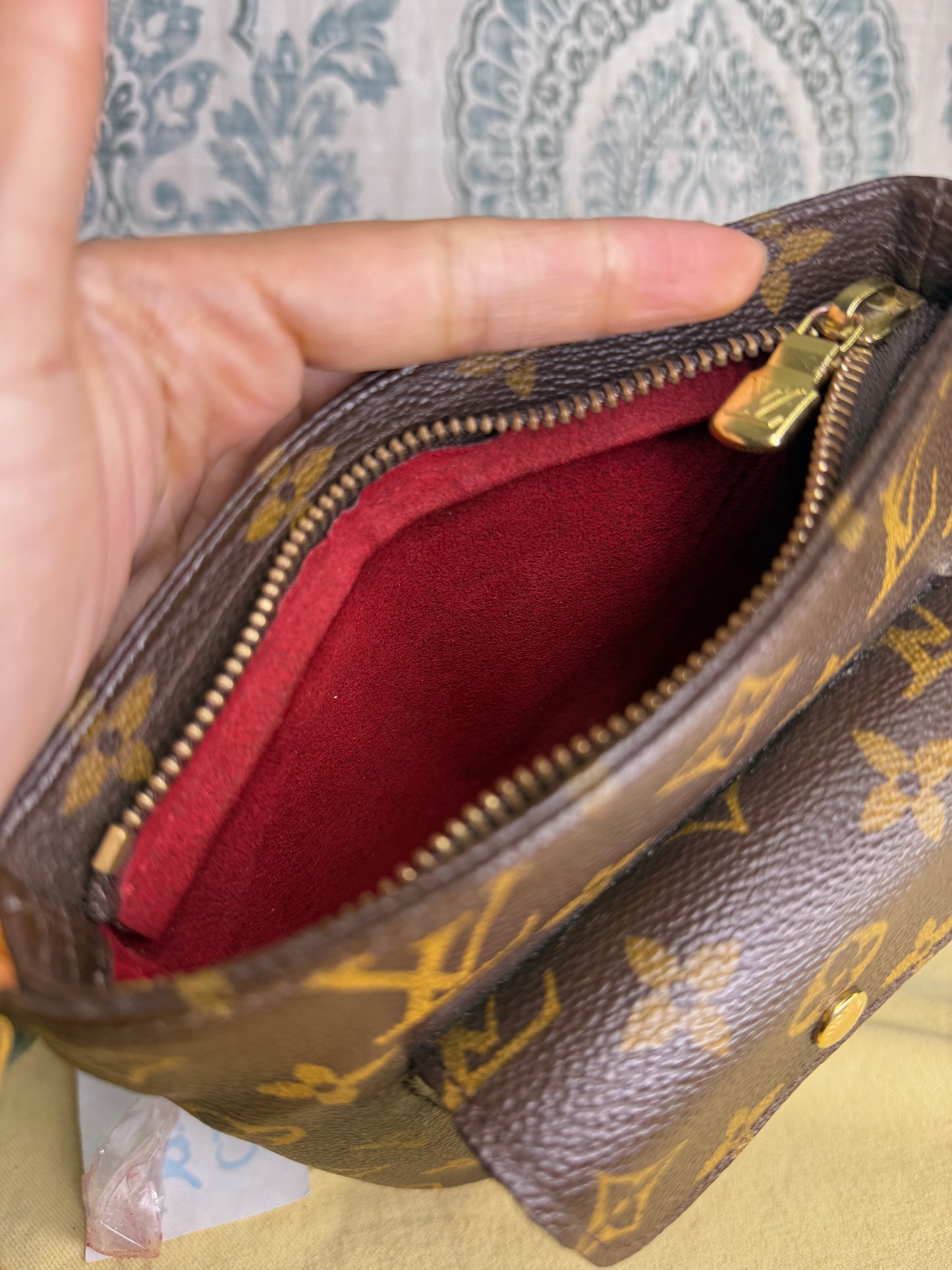 Louis Vuitton Partition Wristlet