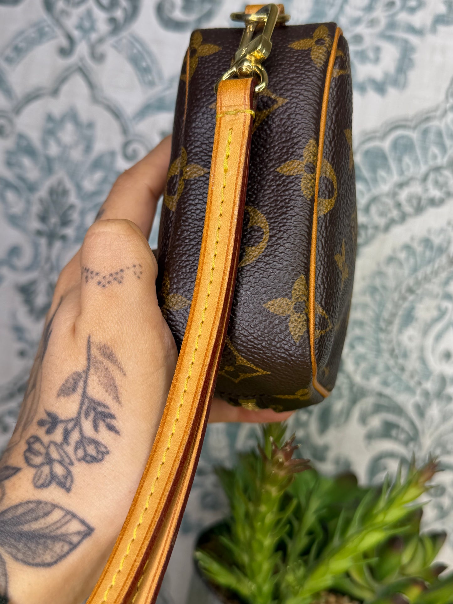 Louis Vuitton Wapity Wristlet Pouch
