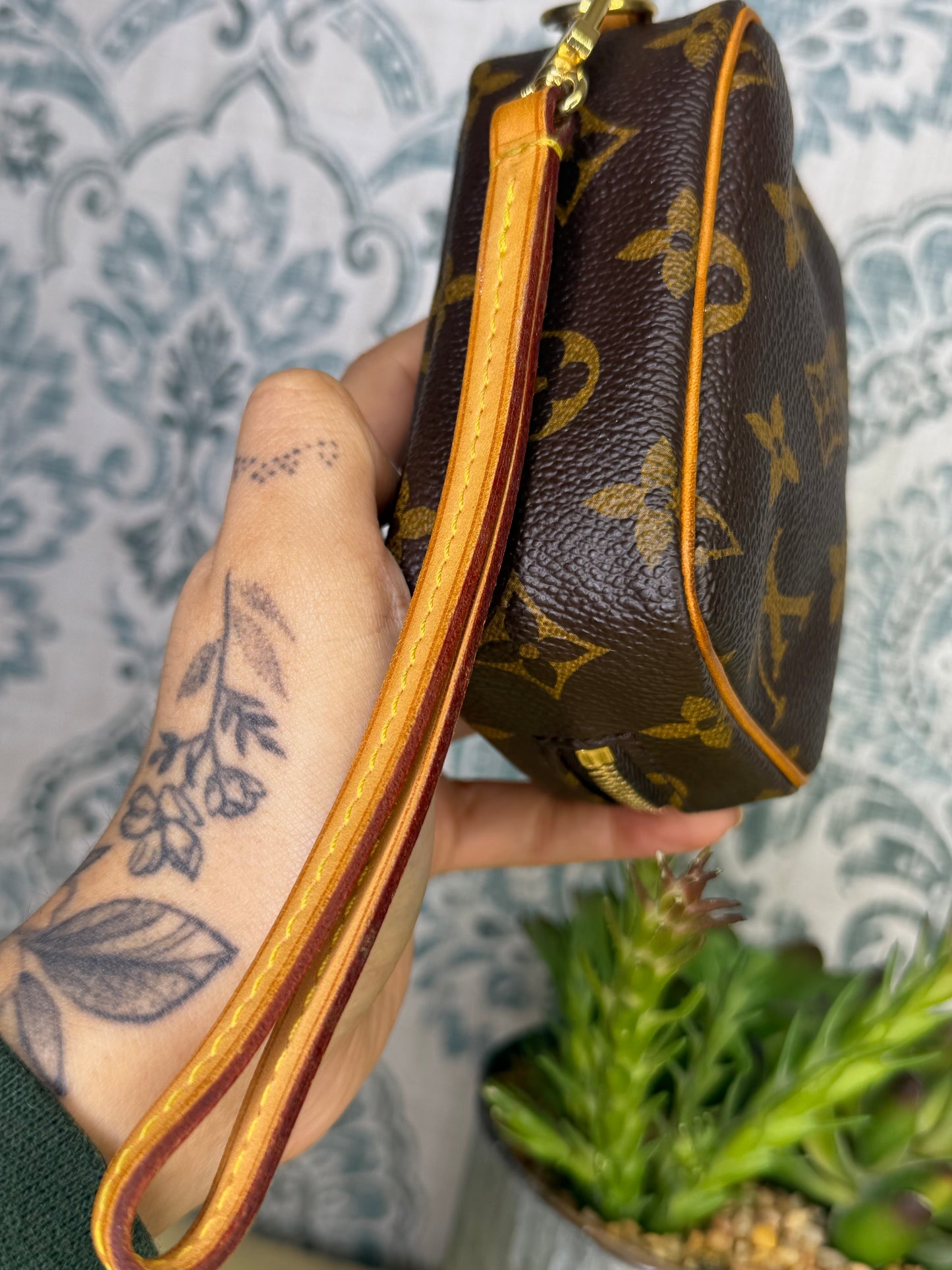 Louis Vuitton Wapity Wristlet Pouch