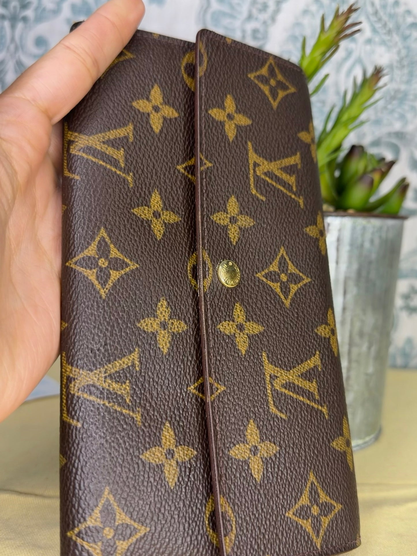 Louis Vuitton Monogram Sarah Wallet