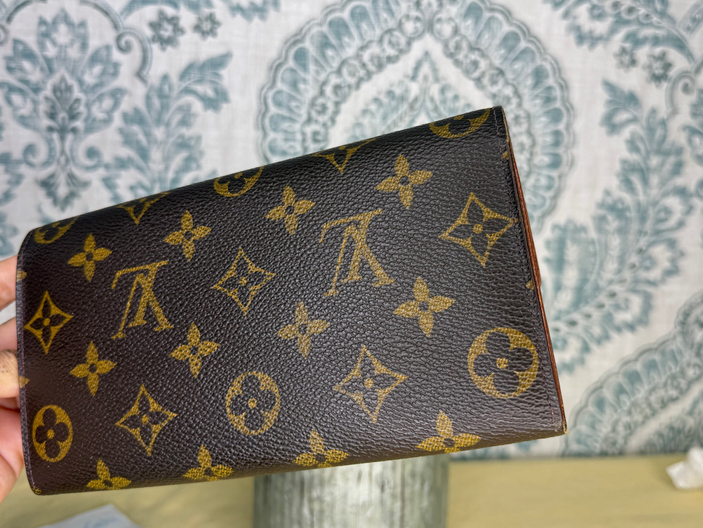 Louis Vuitton Monogram Sarah Wallet