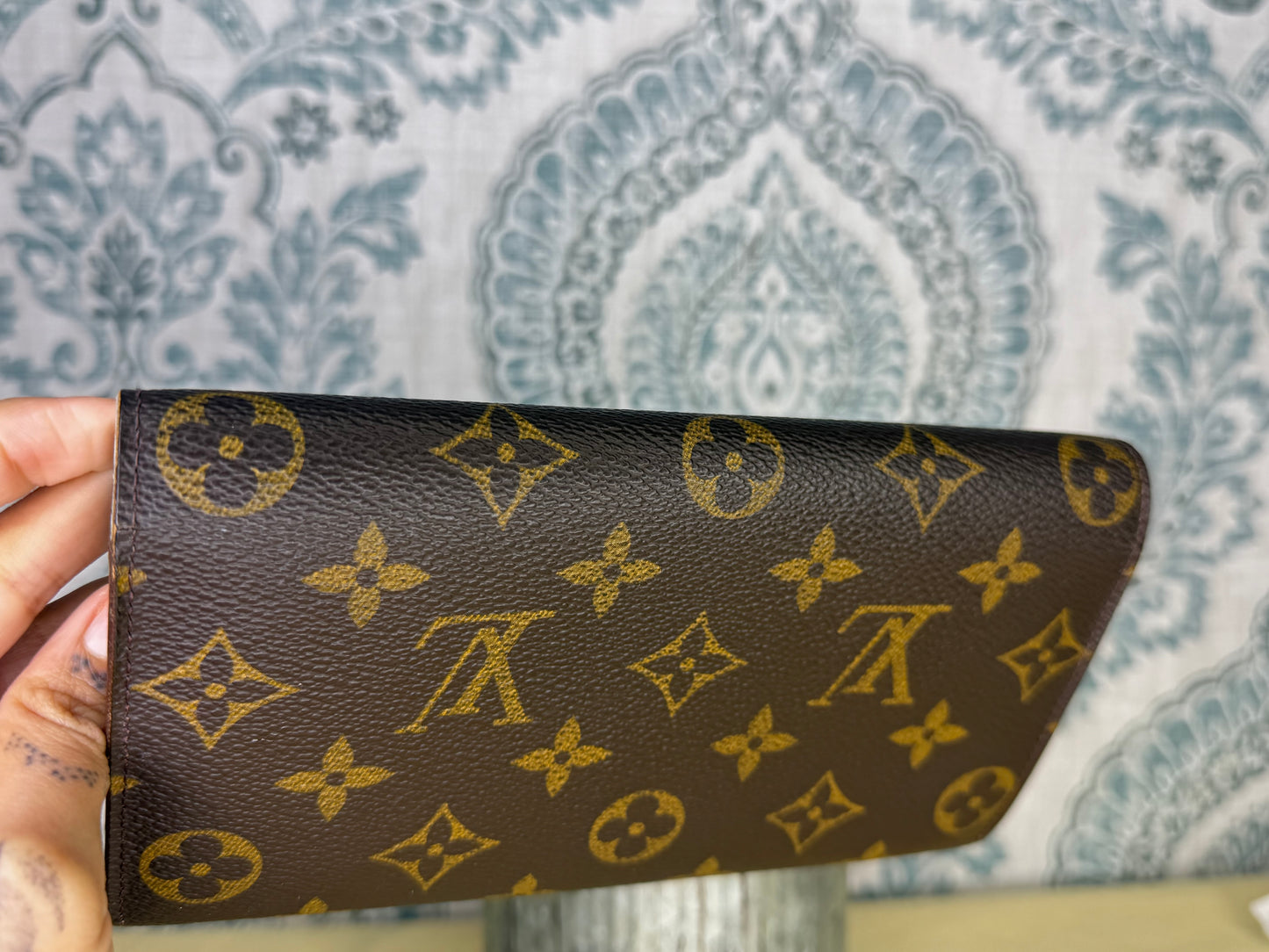 Louis Vuitton Monogram Sarah Wallet