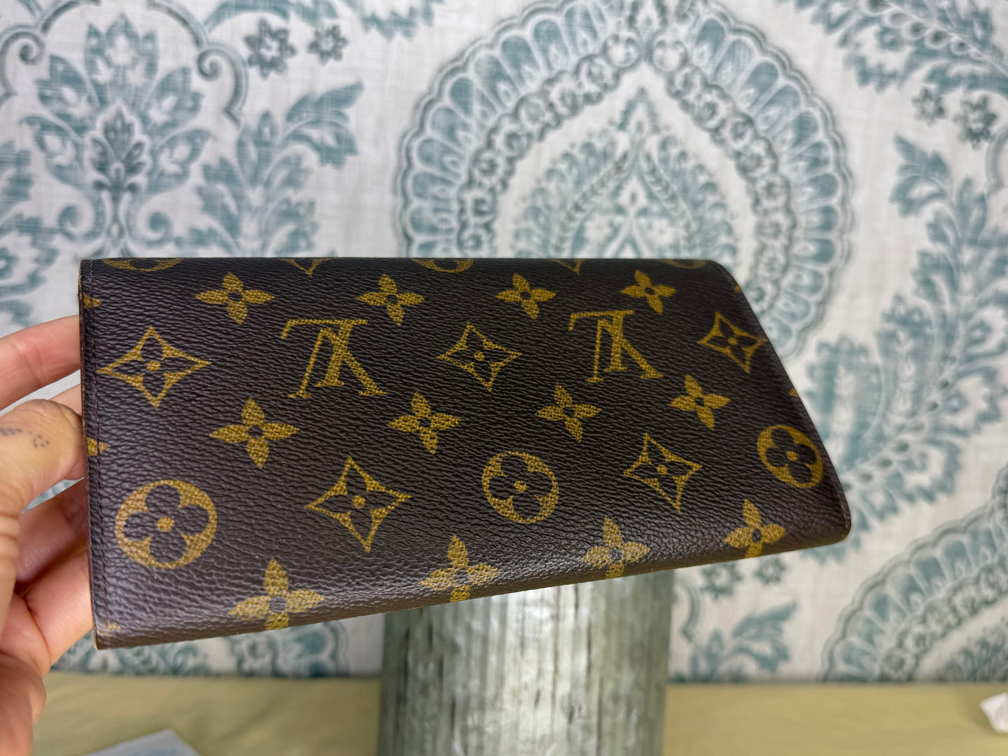 Louis Vuitton Monogram Sarah Wallet