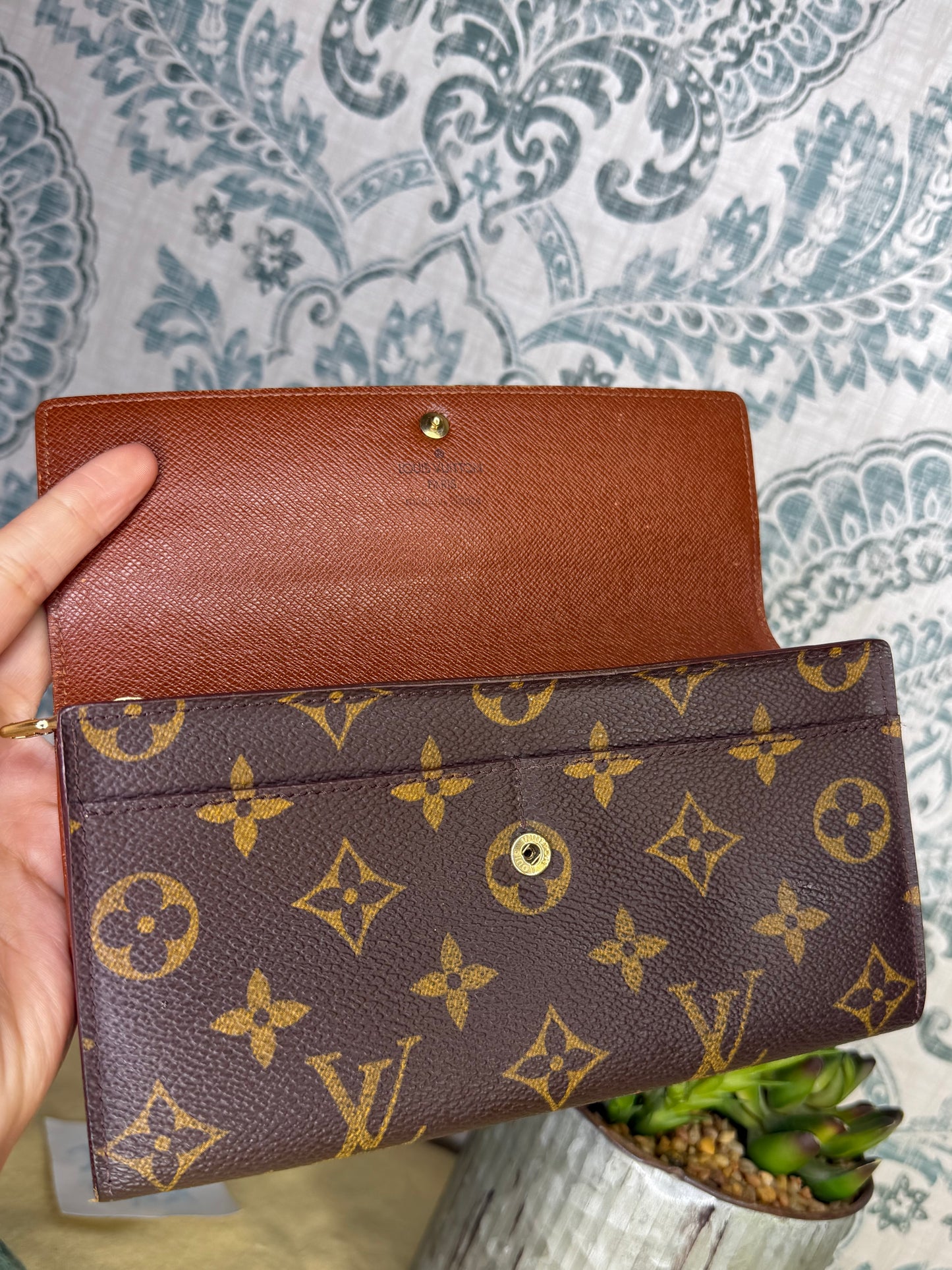 Louis Vuitton Monogram Sarah Wallet
