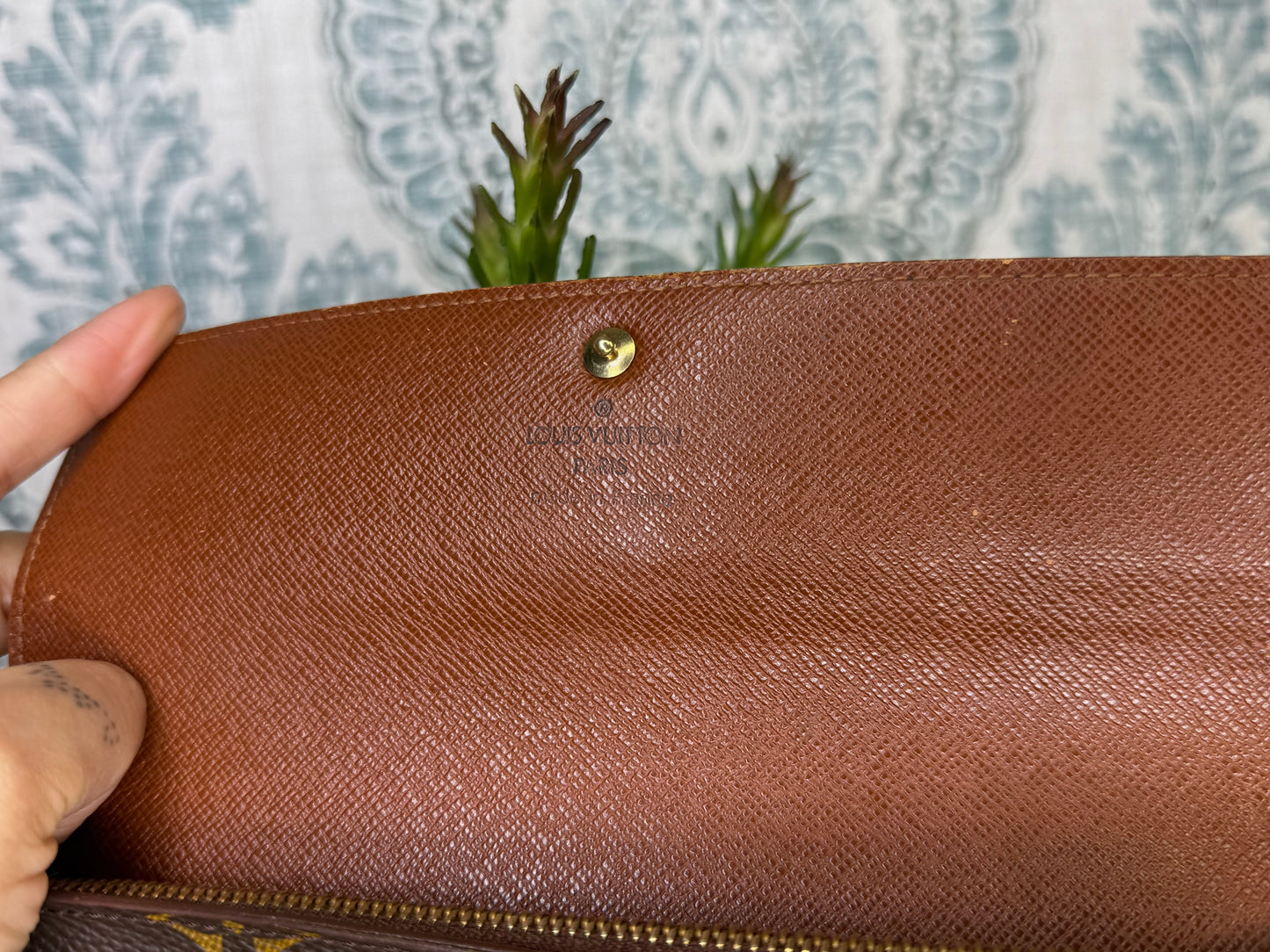 Louis Vuitton Monogram Sarah Wallet