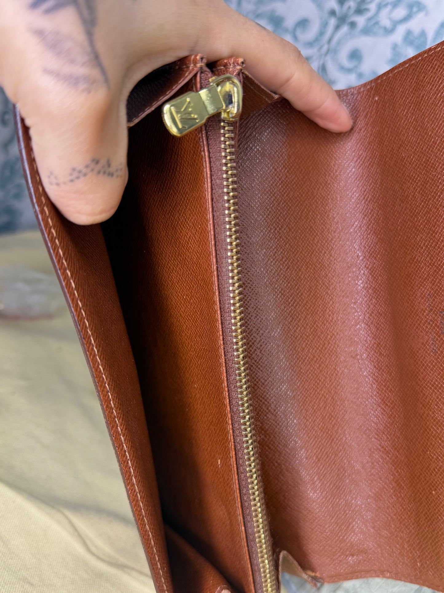 Louis Vuitton Monogram Sarah Wallet