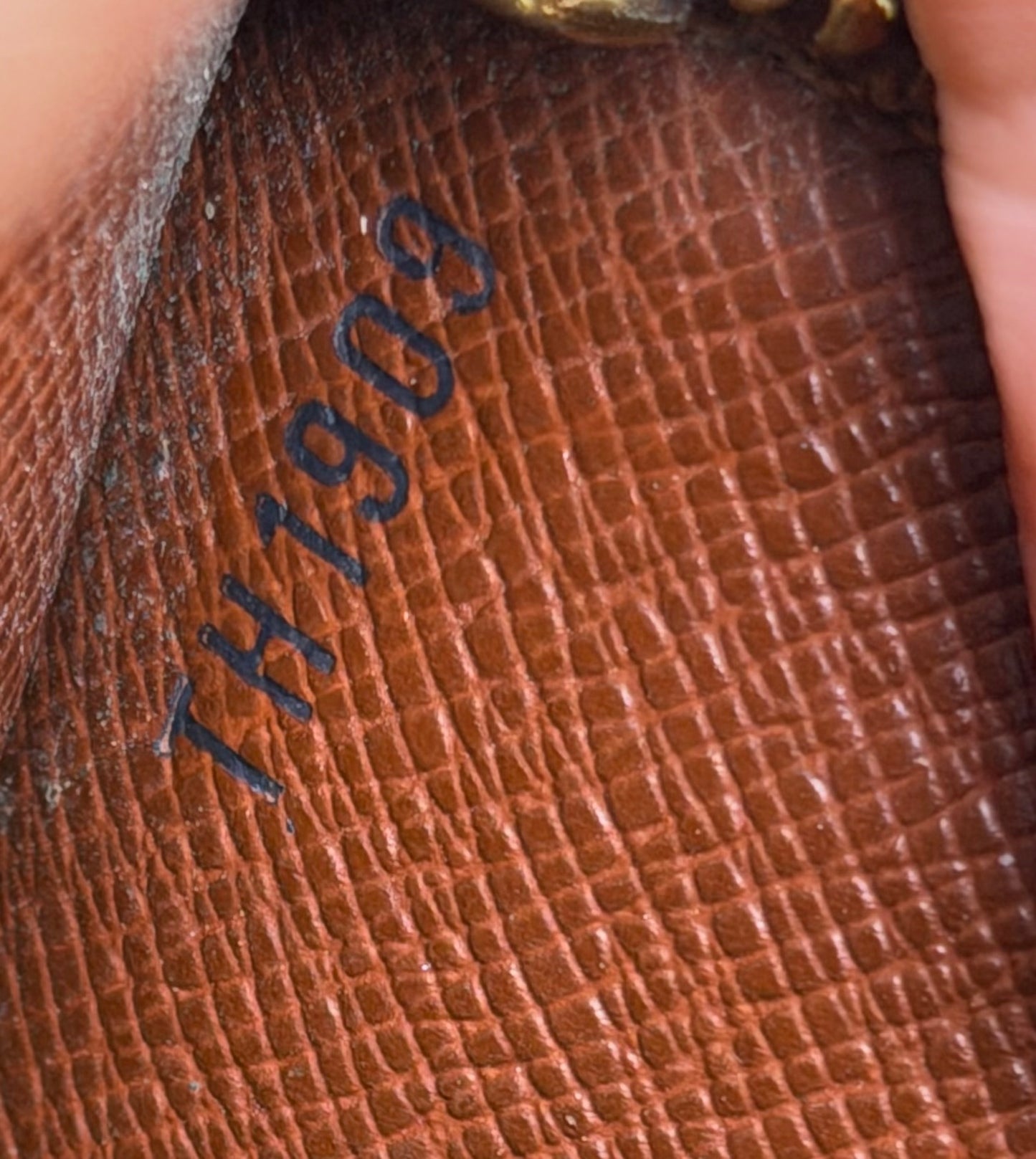 Louis Vuitton Monogram Sarah Wallet