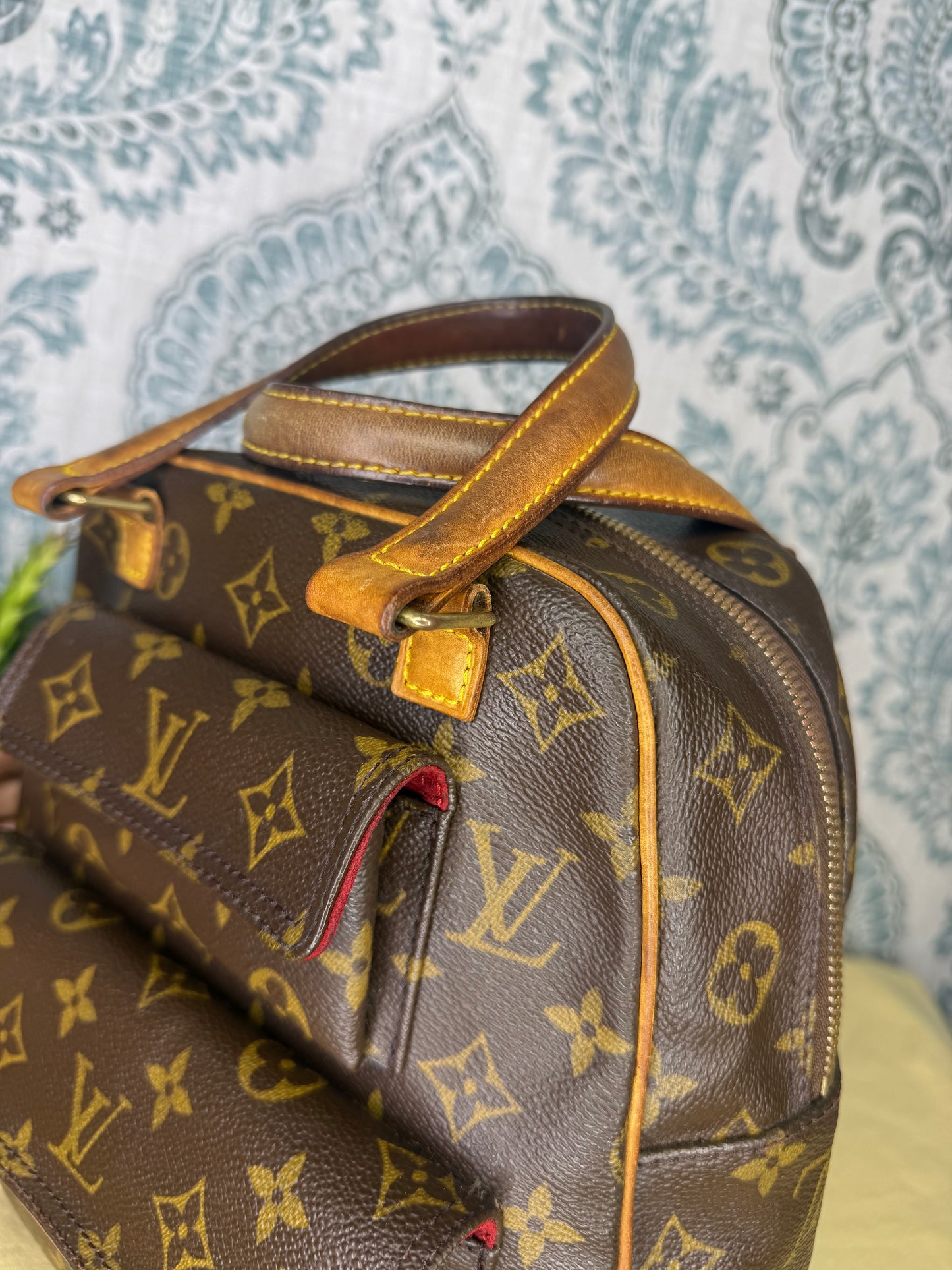 Louis Vuitton Excentri Cite Handbag