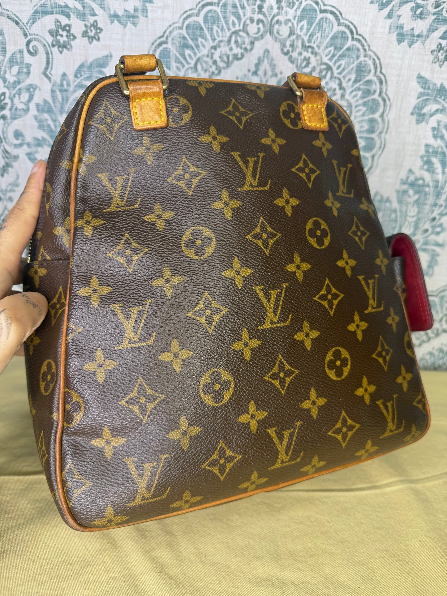 Louis Vuitton Excentri Cite Handbag