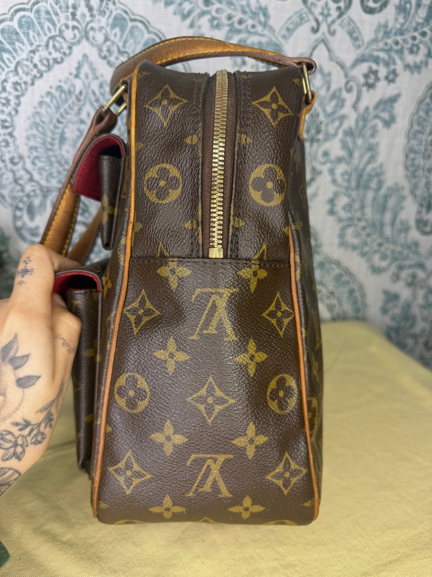 Louis Vuitton Excentri Cite Handbag