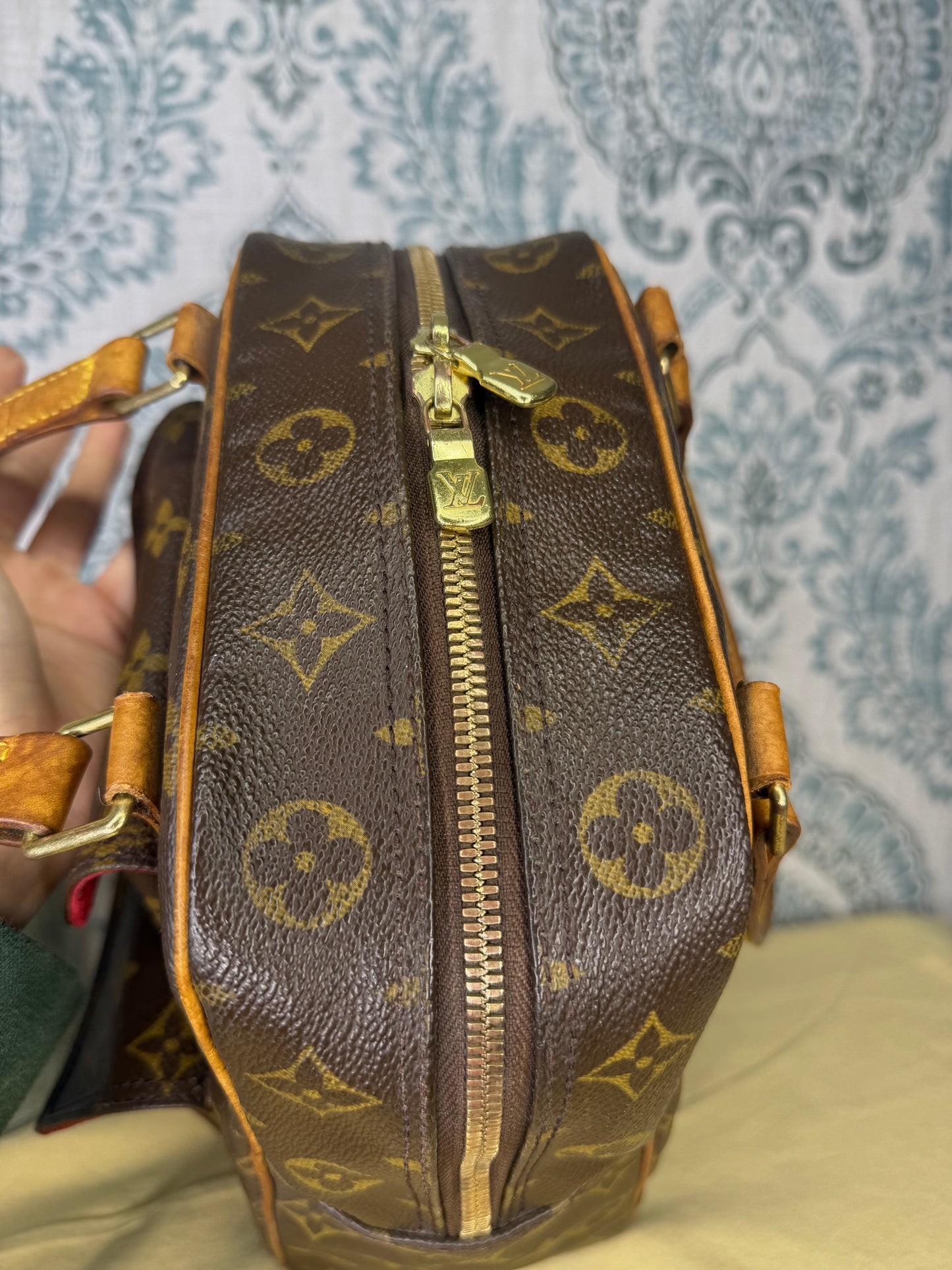 Louis Vuitton Excentri Cite Handbag