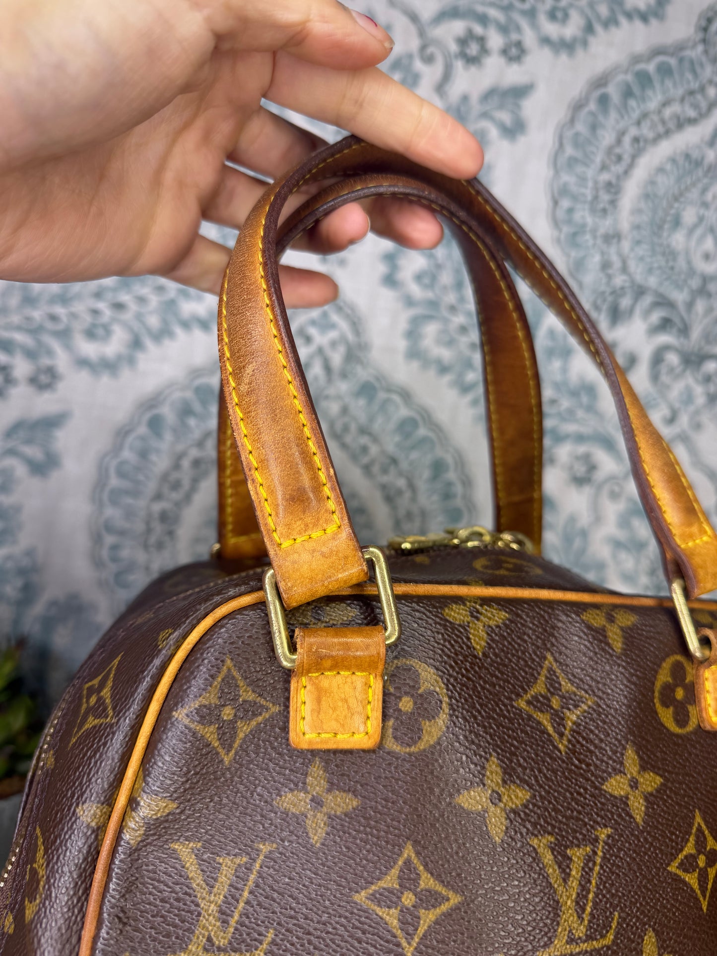 Louis Vuitton Excentri Cite Handbag