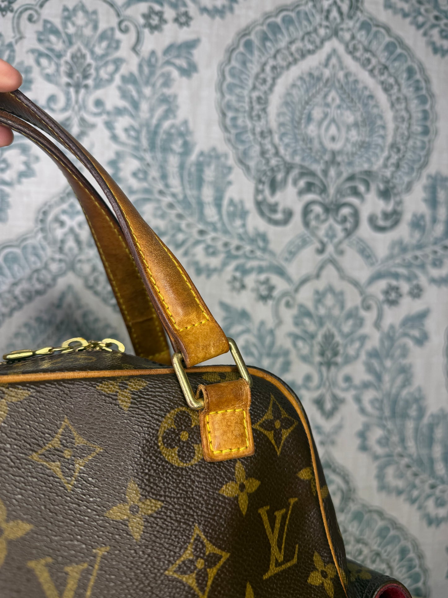 Louis Vuitton Excentri Cite Handbag