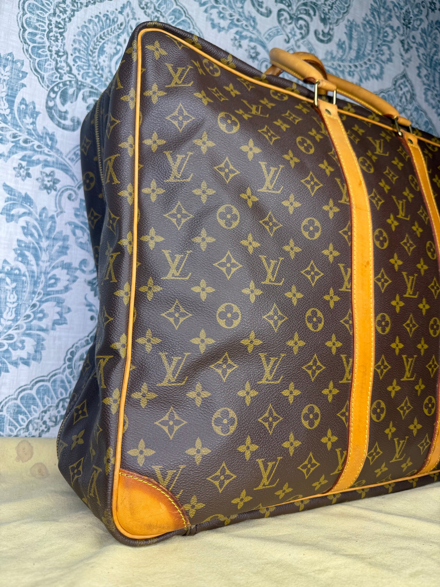 Louis Vuitton Sirius 55 Soft Suit Case
