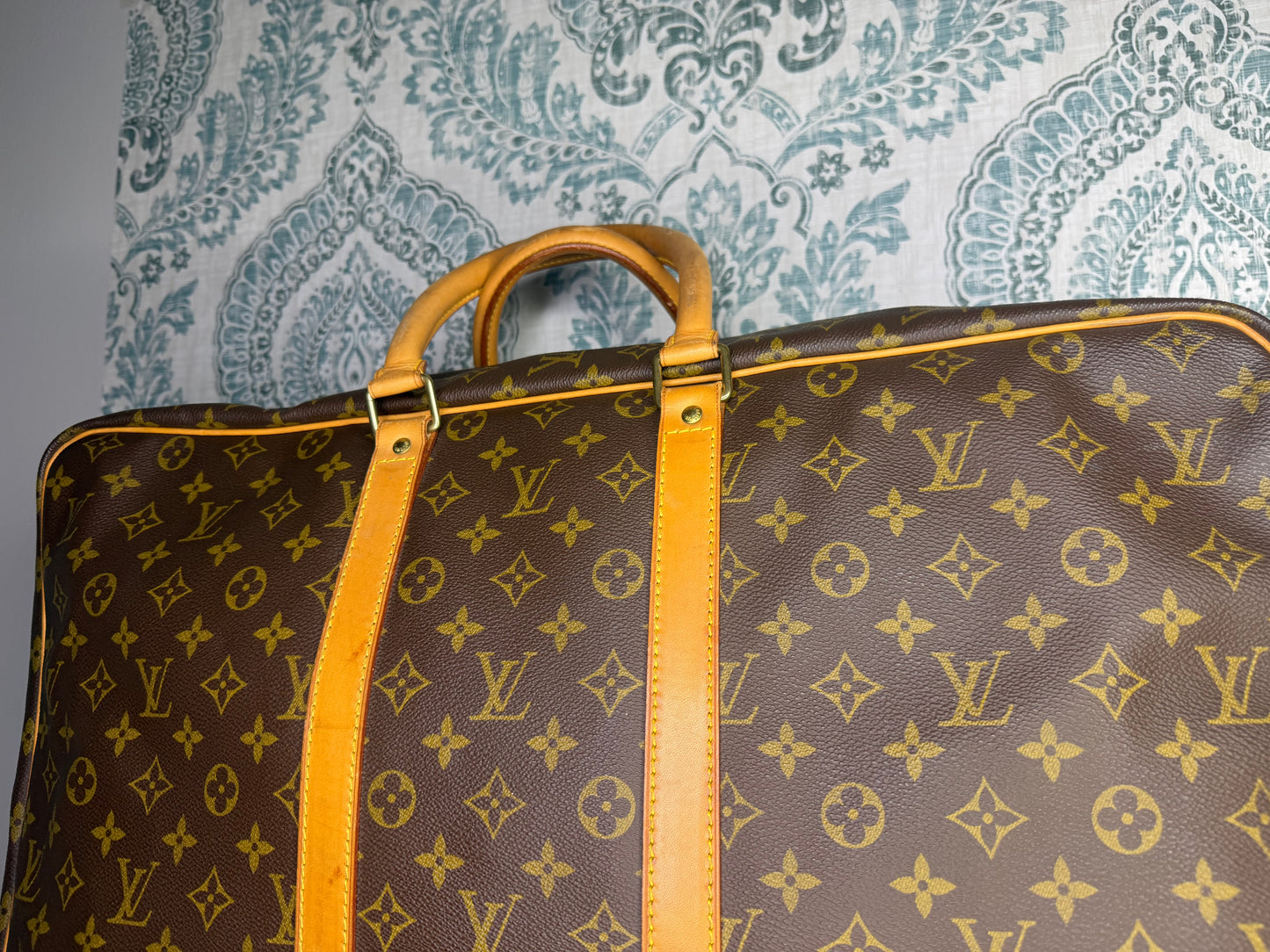 Louis Vuitton Sirius 55 Soft Suit Case