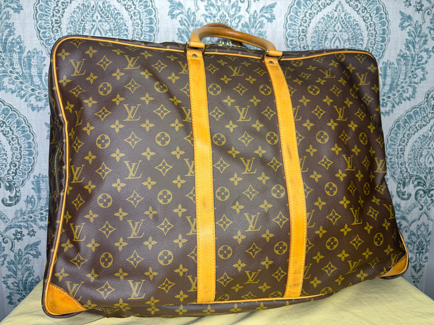 Louis Vuitton Sirius 55 Soft Suit Case