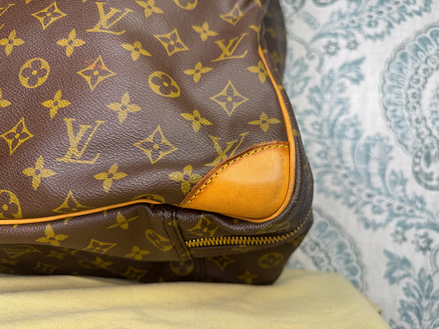 Louis Vuitton Sirius 55 Soft Suit Case