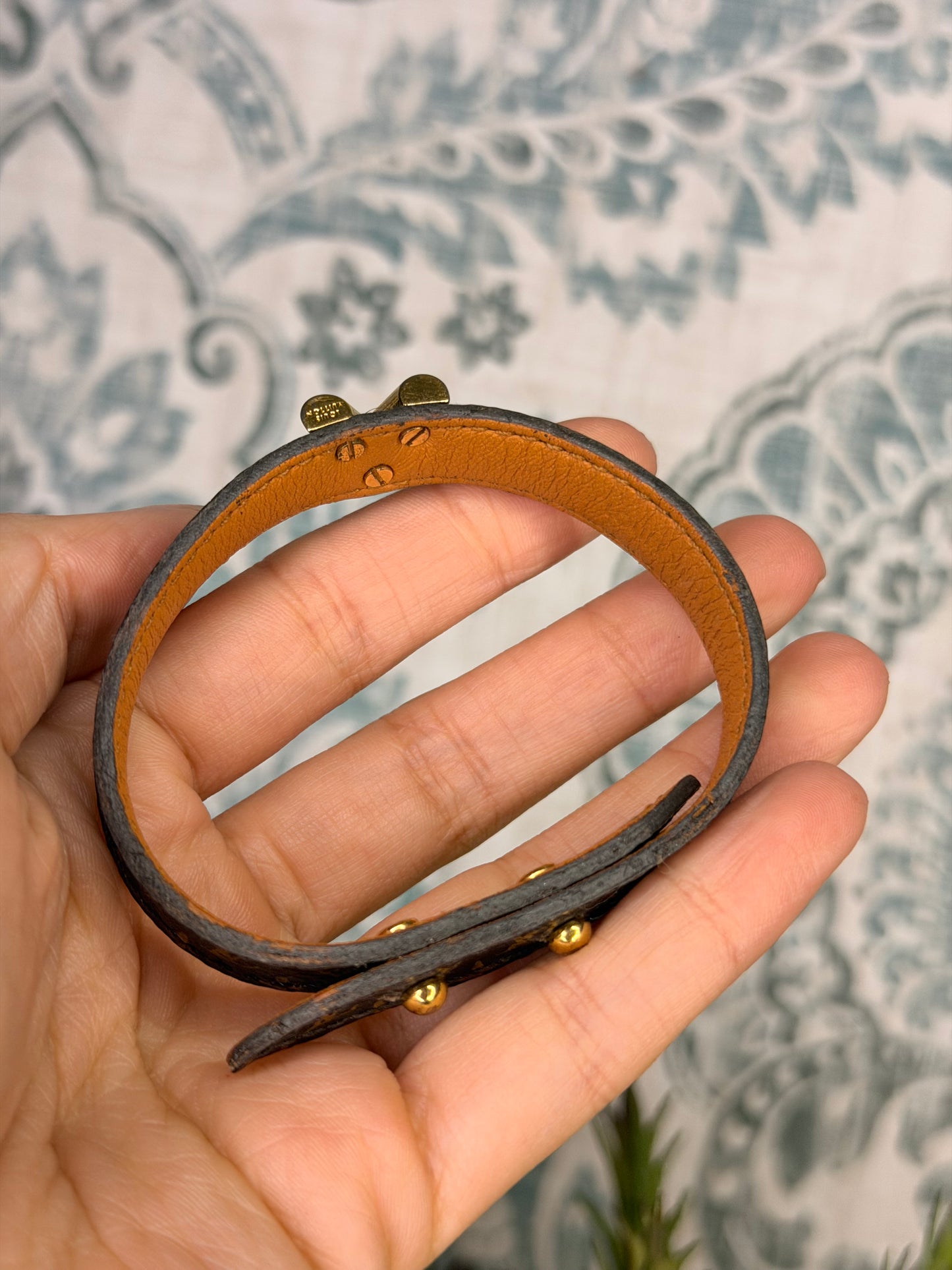 Louis Vuitton Essential V Bracelet