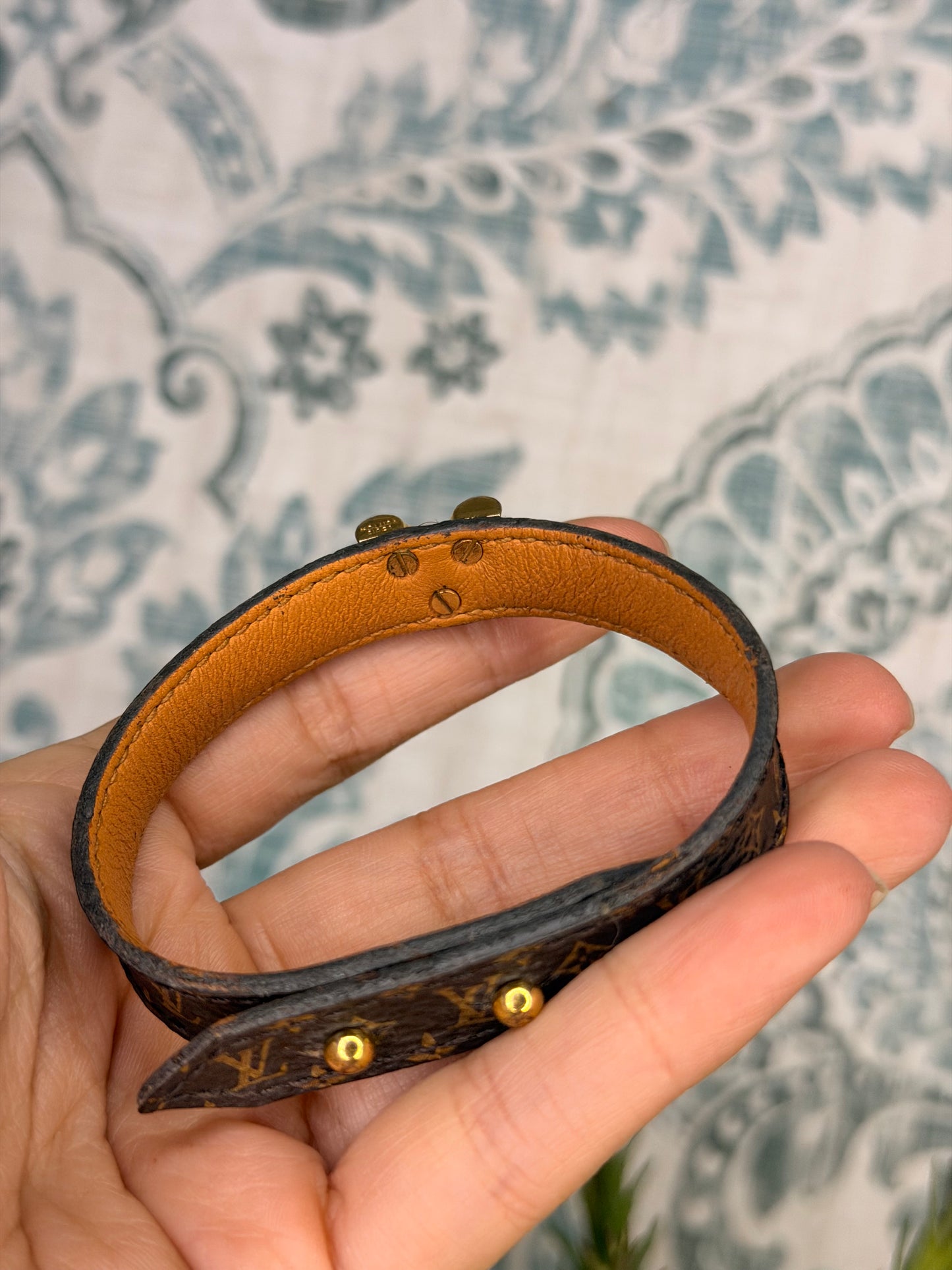 Louis Vuitton Essential V Bracelet