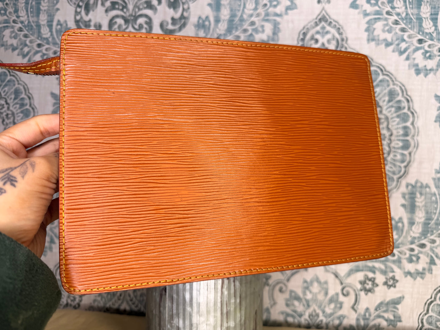 Louis Vuitton Pochette Epi Gold Homme Clutch