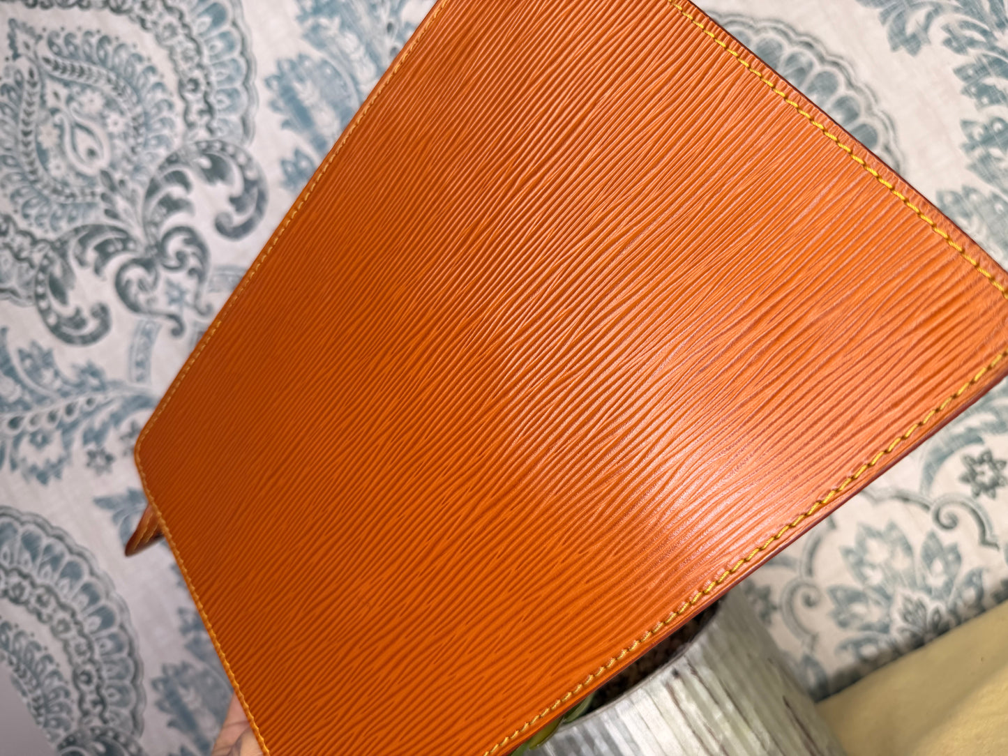 Louis Vuitton Pochette Epi Gold Homme Clutch