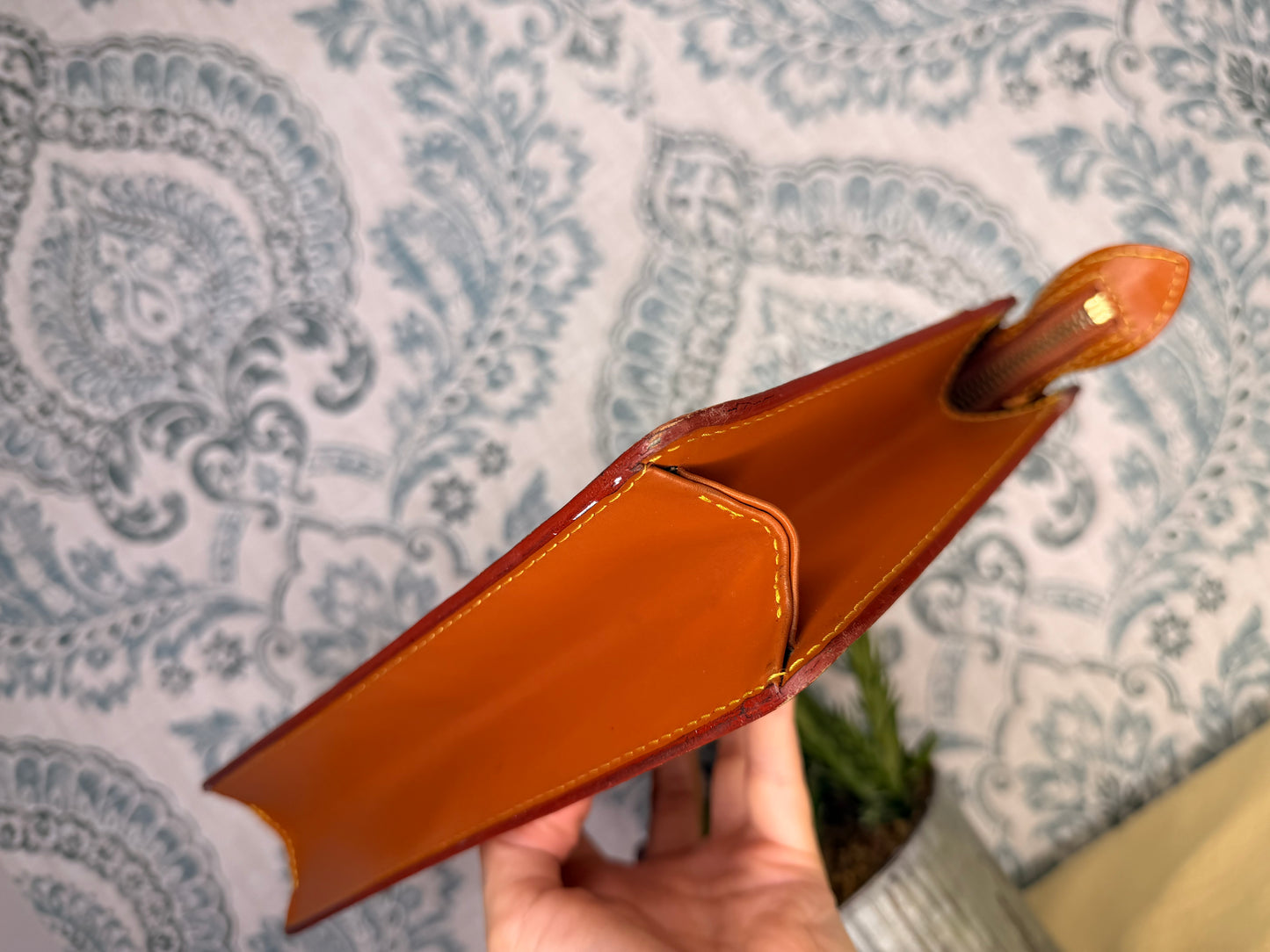Louis Vuitton Pochette Epi Gold Homme Clutch
