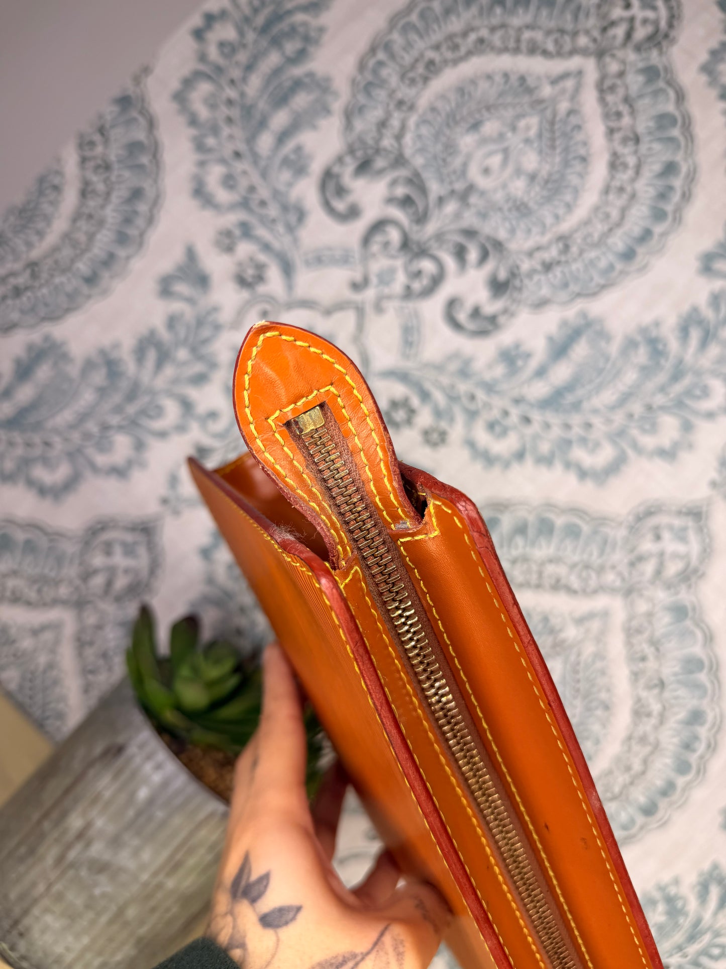 Louis Vuitton Pochette Epi Gold Homme Clutch