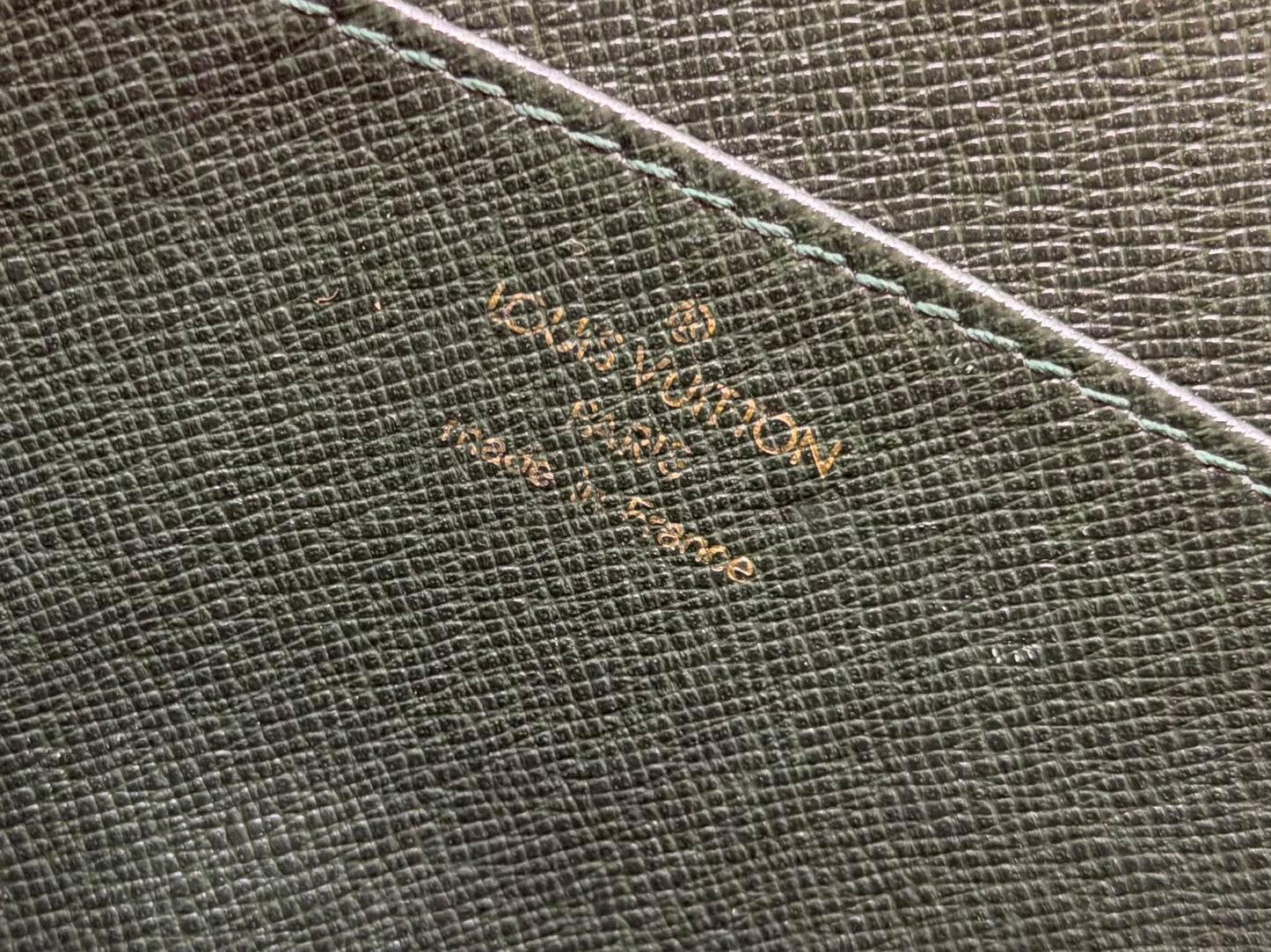 Louis Vuitton Pochette Epi Gold Homme Clutch