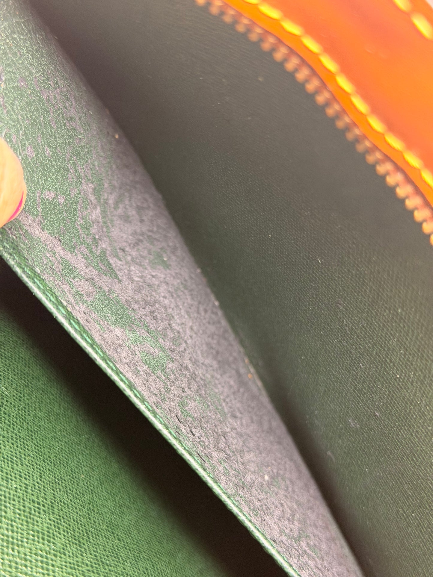 Louis Vuitton Pochette Epi Gold Homme Clutch