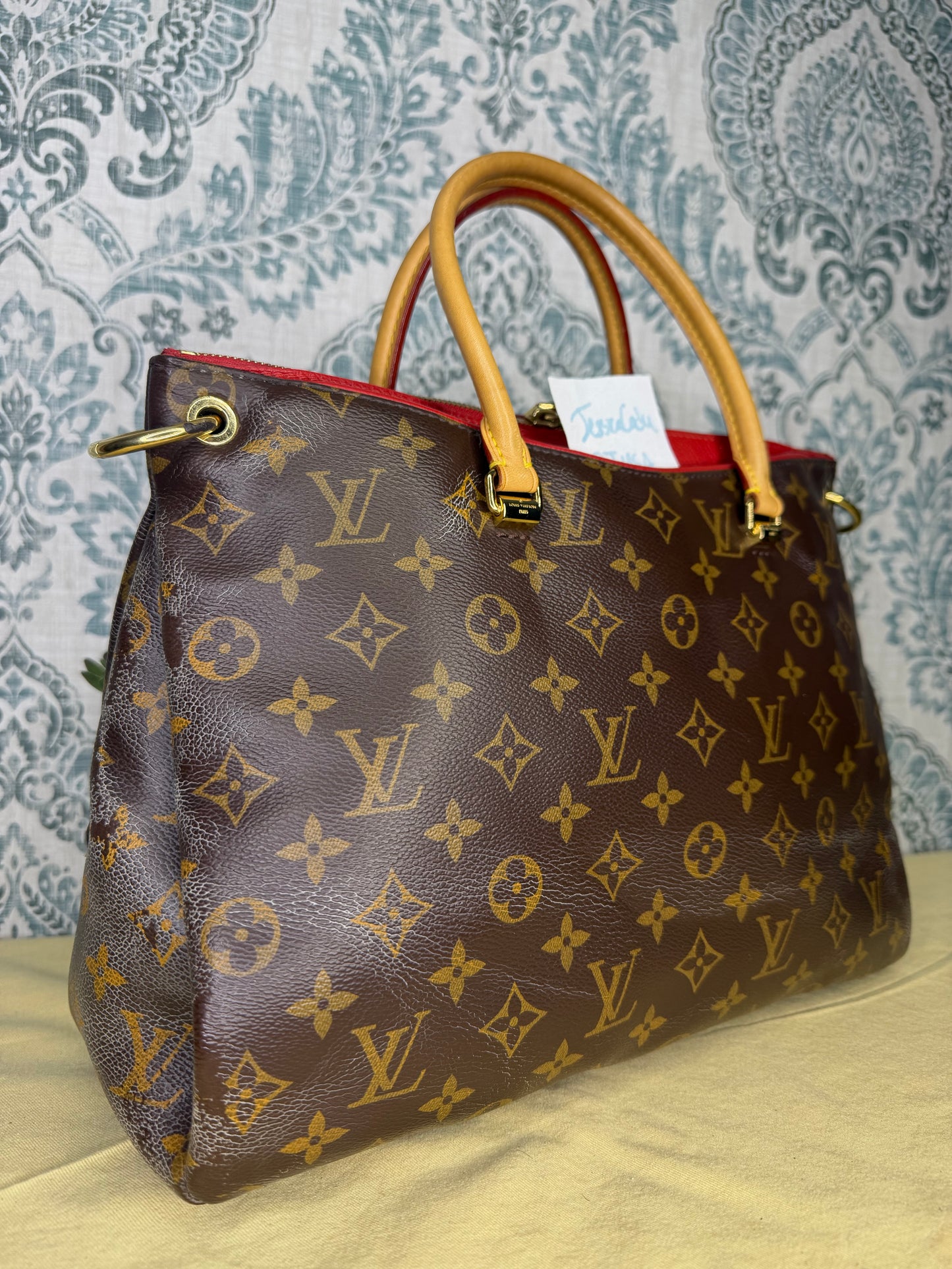 Louis Vuitton Pallas MM