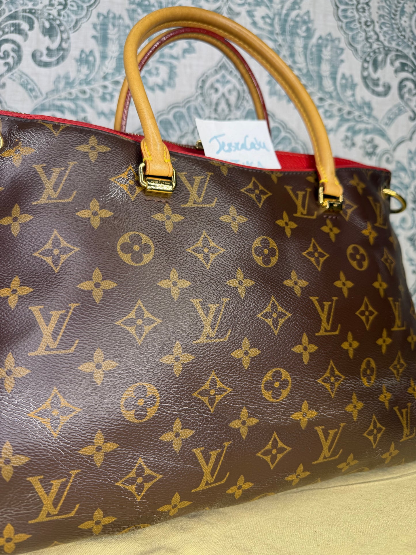 Louis Vuitton Pallas MM