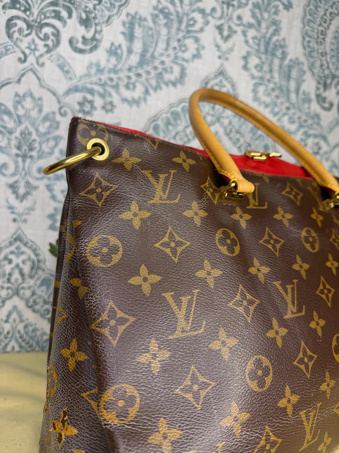 Louis Vuitton Pallas MM
