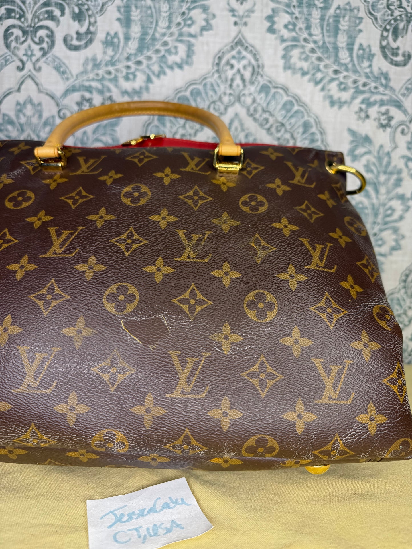 Louis Vuitton Pallas MM