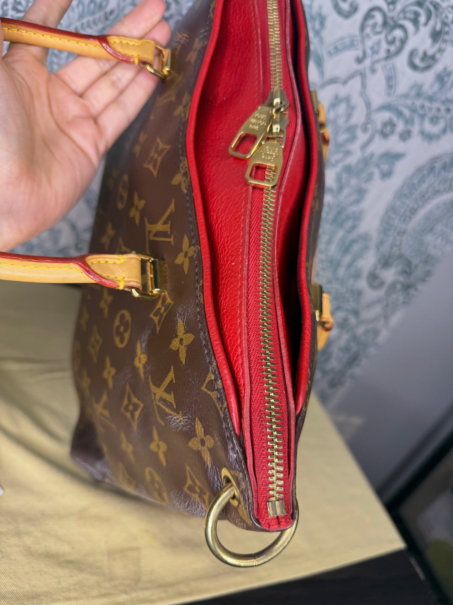 Louis Vuitton Pallas MM