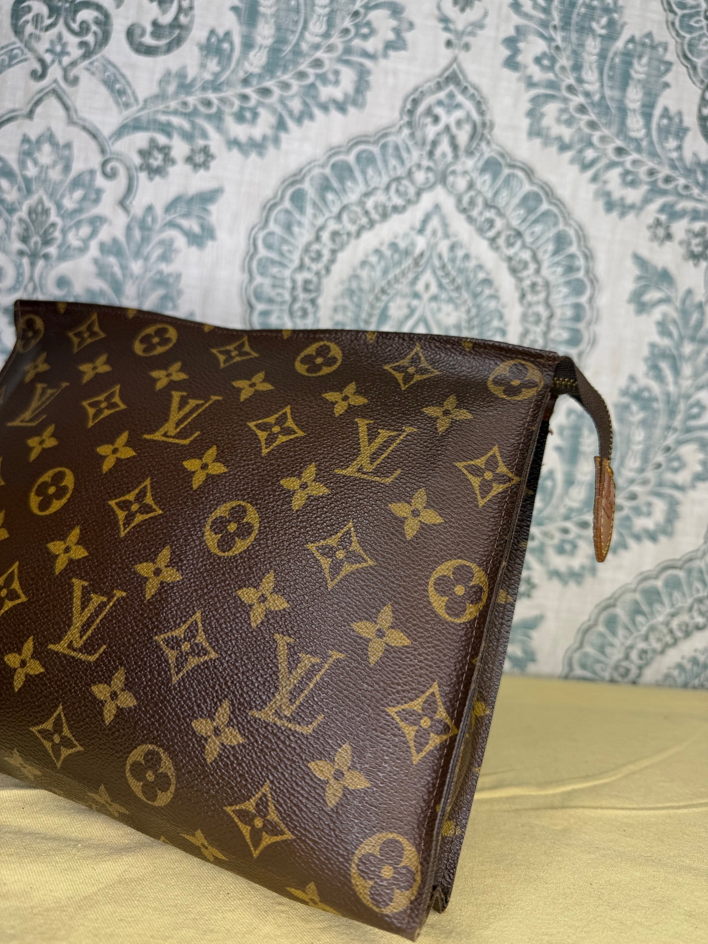 Louis Vuitton Monogram Toiletry 26