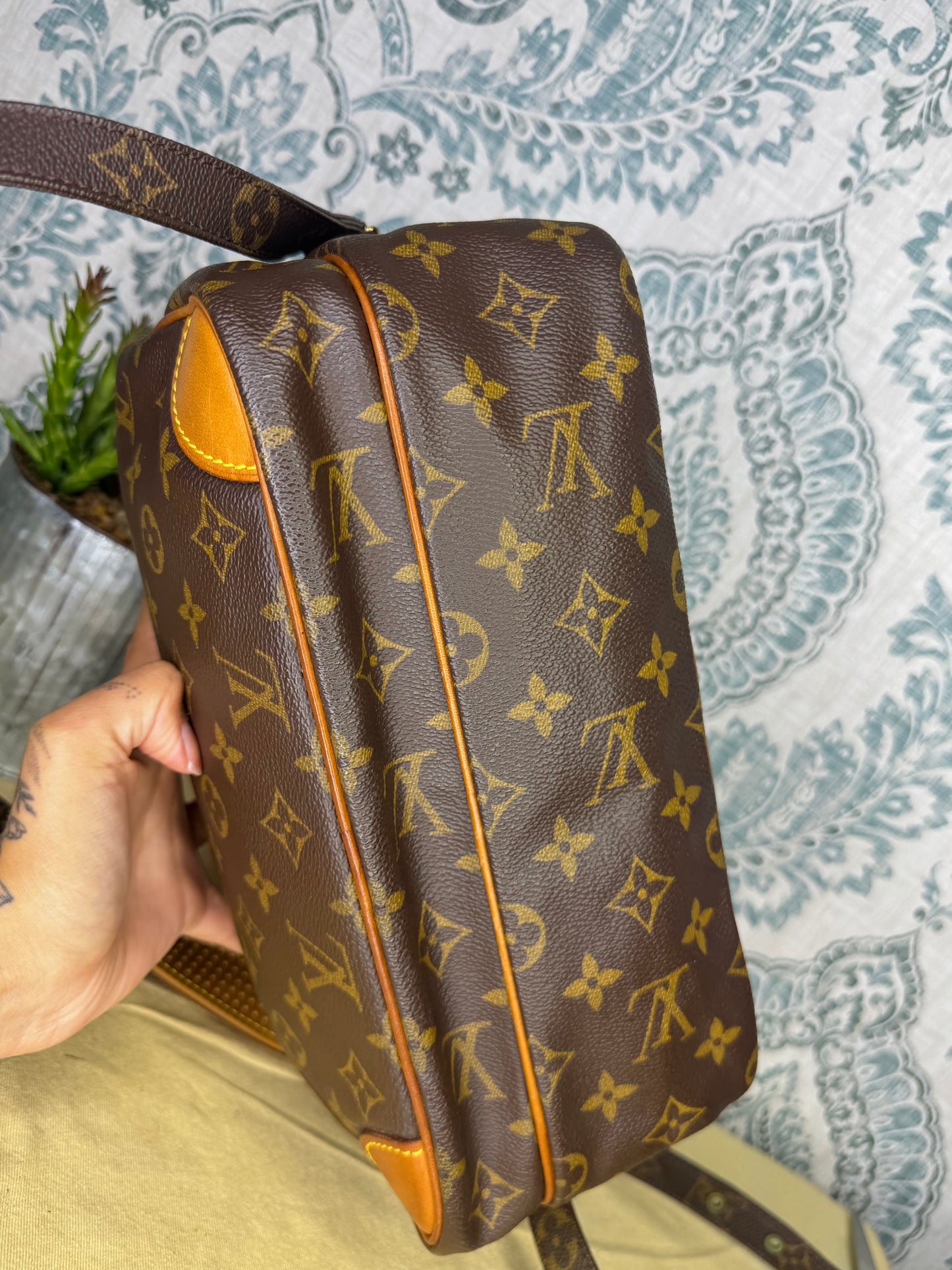 Louis Vuitton Nile PM